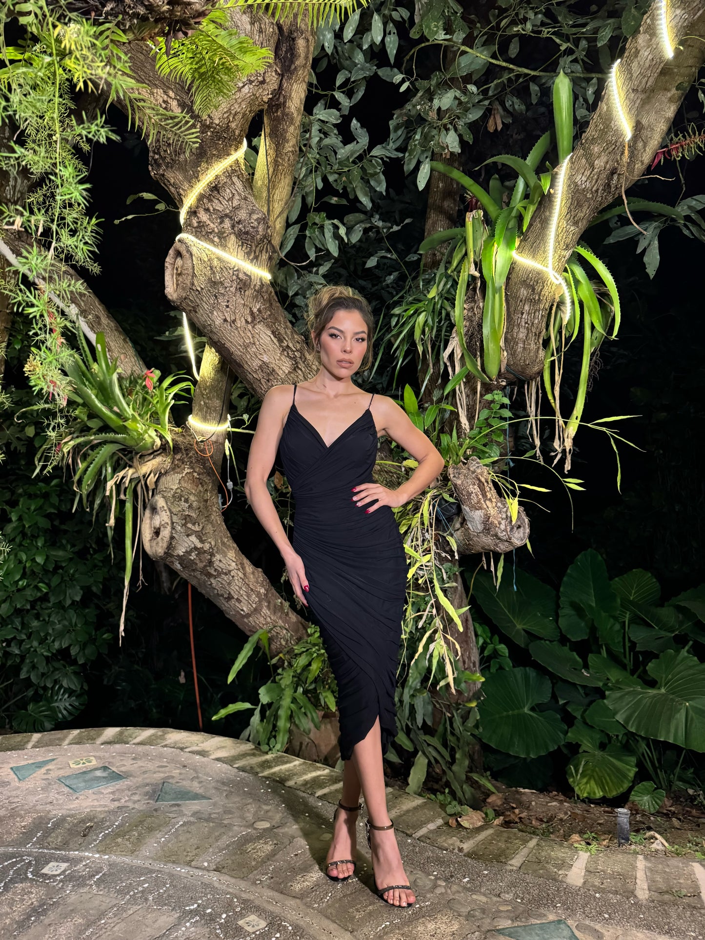 VESTIDO MIDI CRUZADO MESH