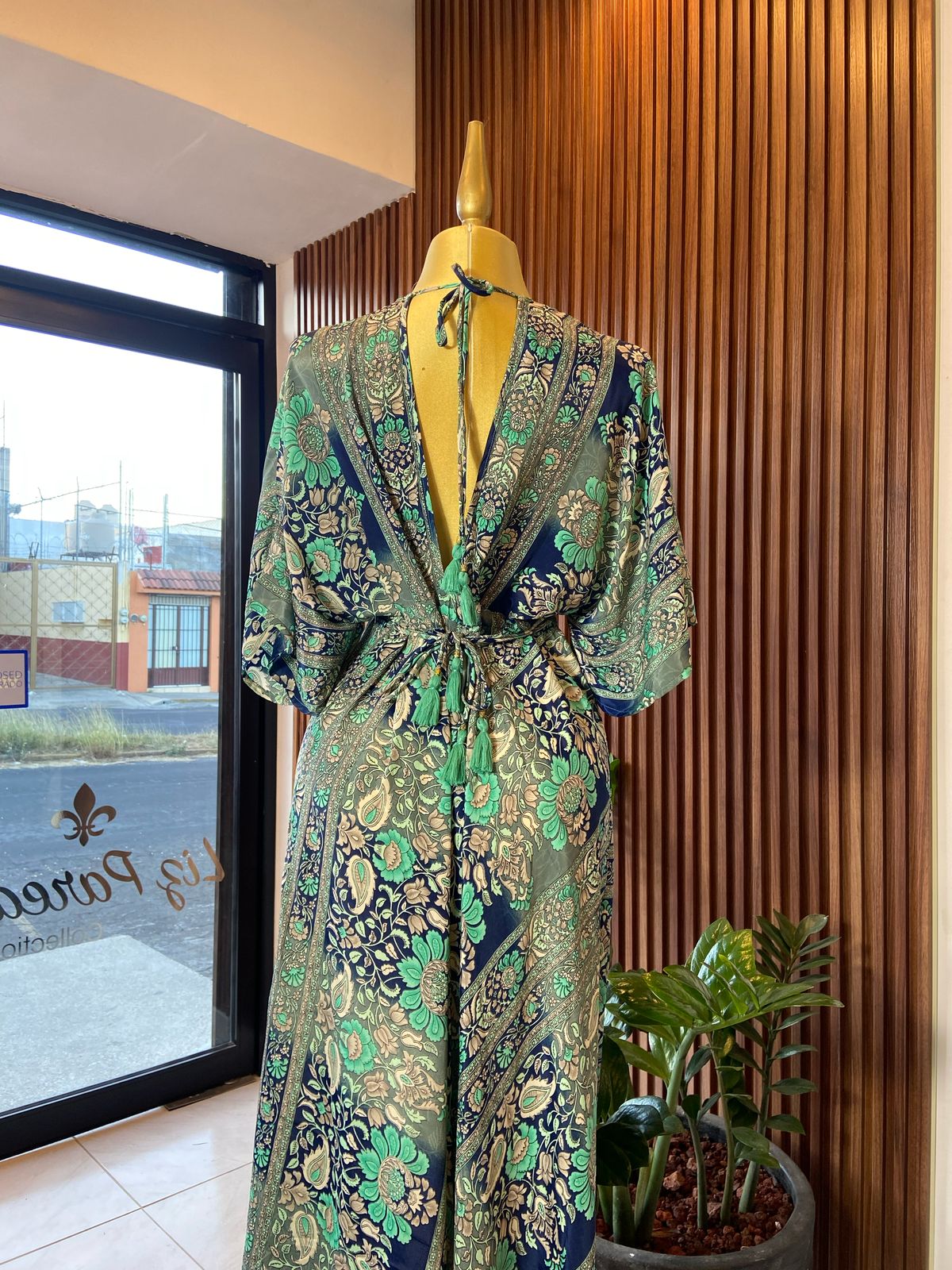 VESTIDO HINDU MANGA ESC