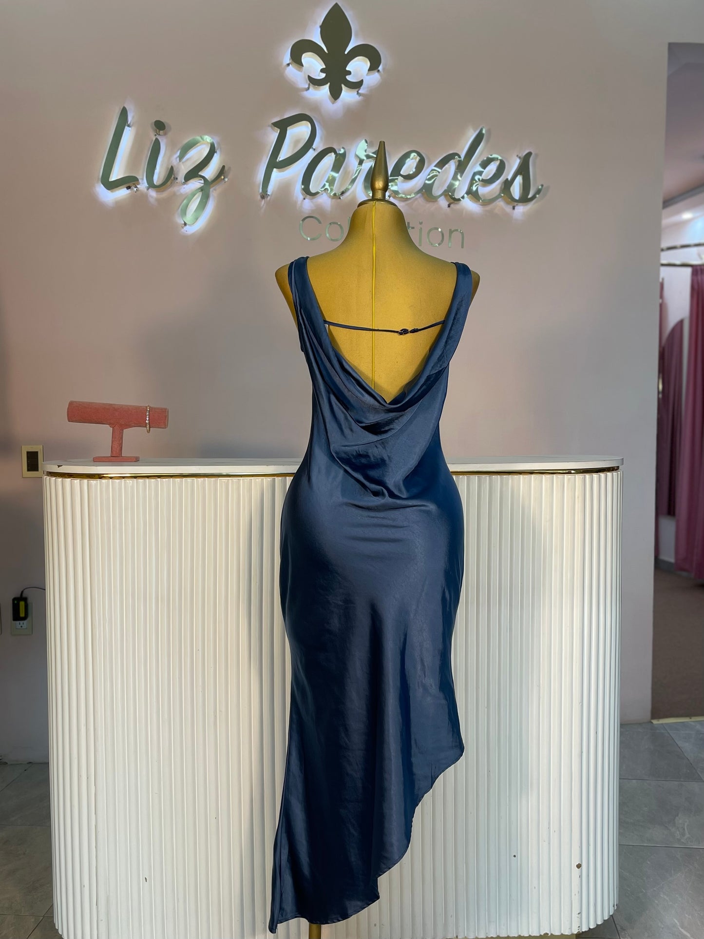 VESTIDO MIDI SATÉN NAYVY