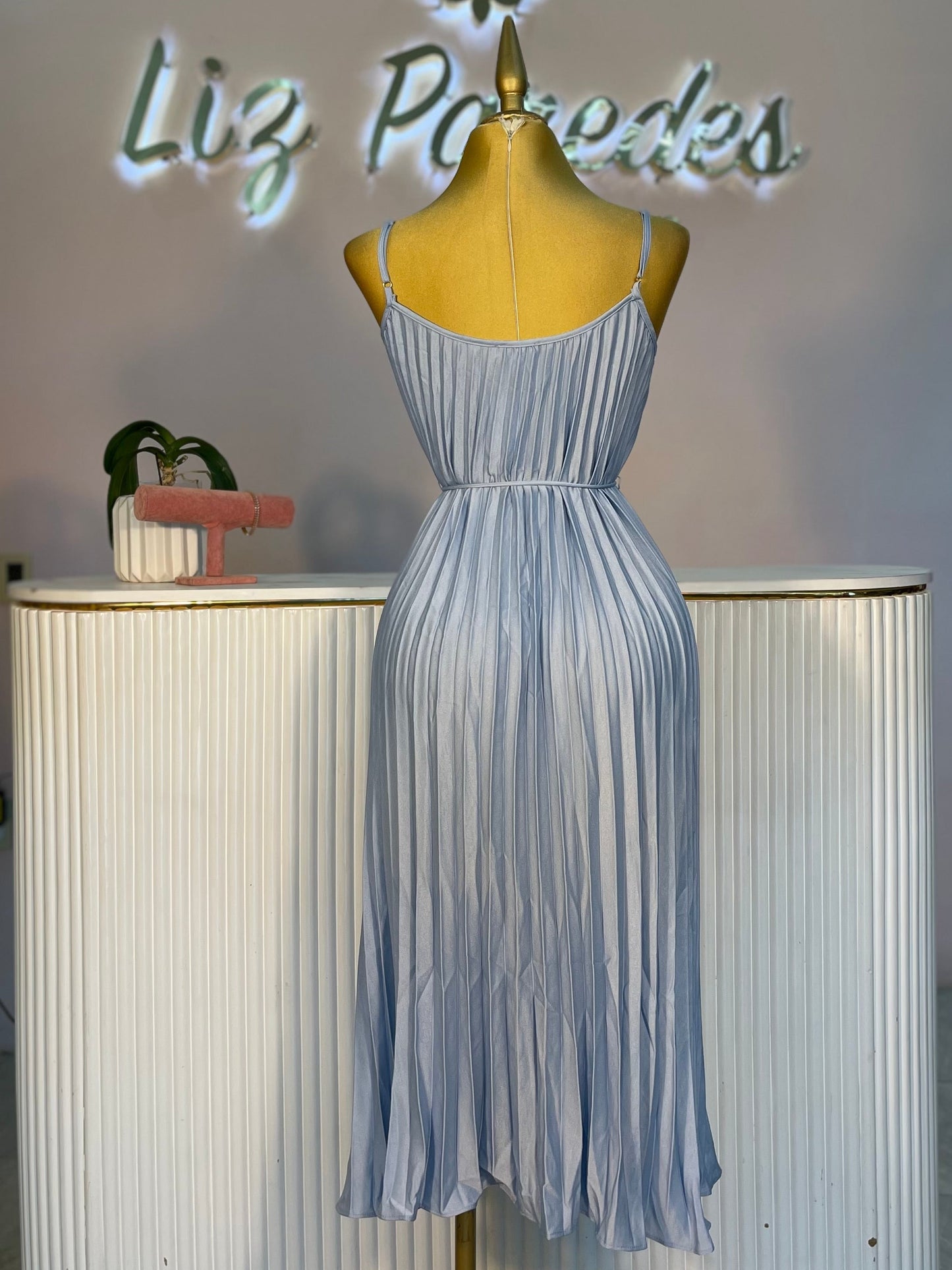 VESTIDO AZUL PLISADO MIDI