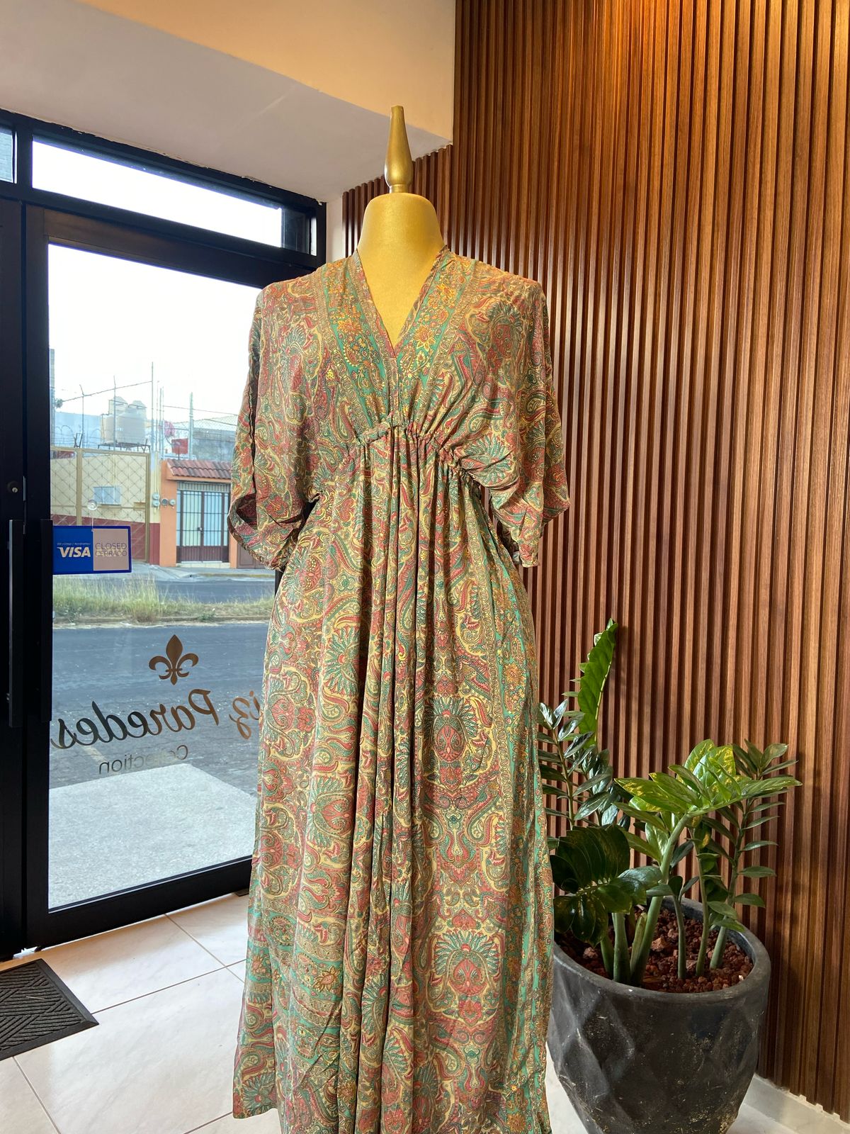 VESTIDO HINDU MANGA ESC
