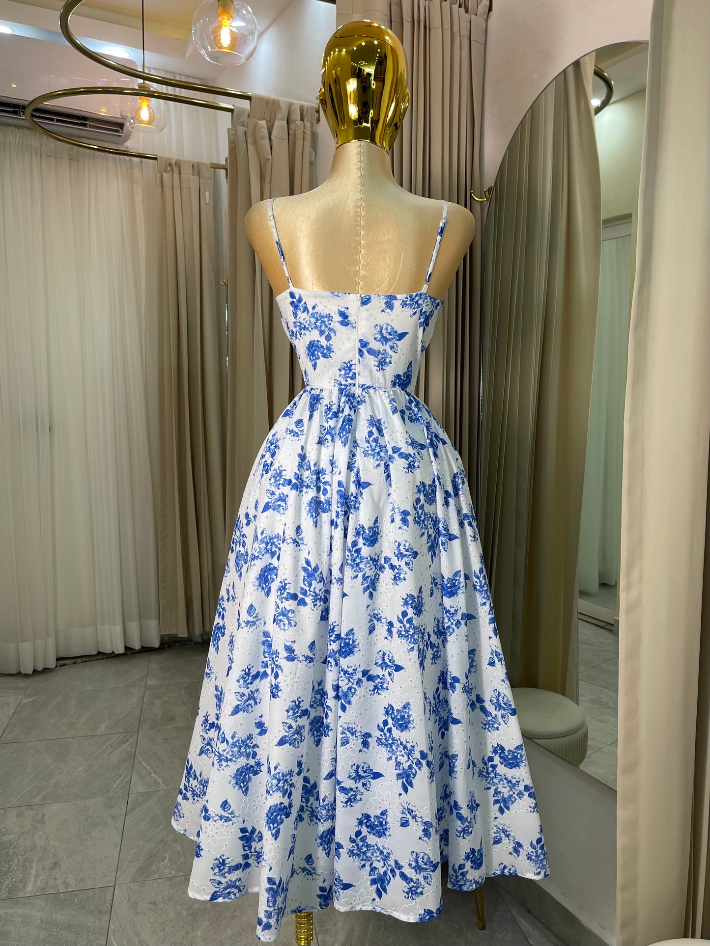 VESTIDO MIDI EST. FLORAL BCO/AZUL
