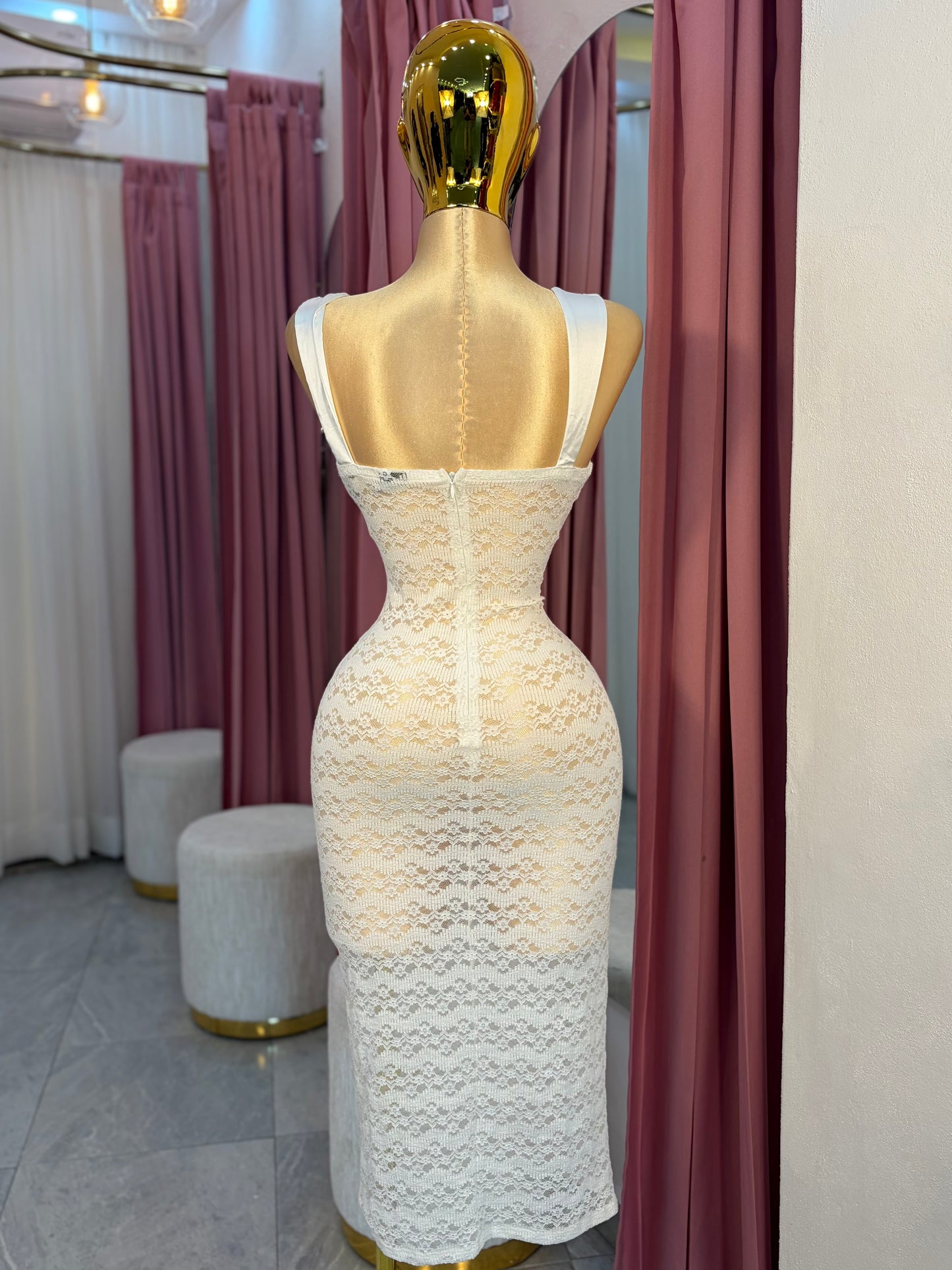 VESTIDO ENCAJE COPAS