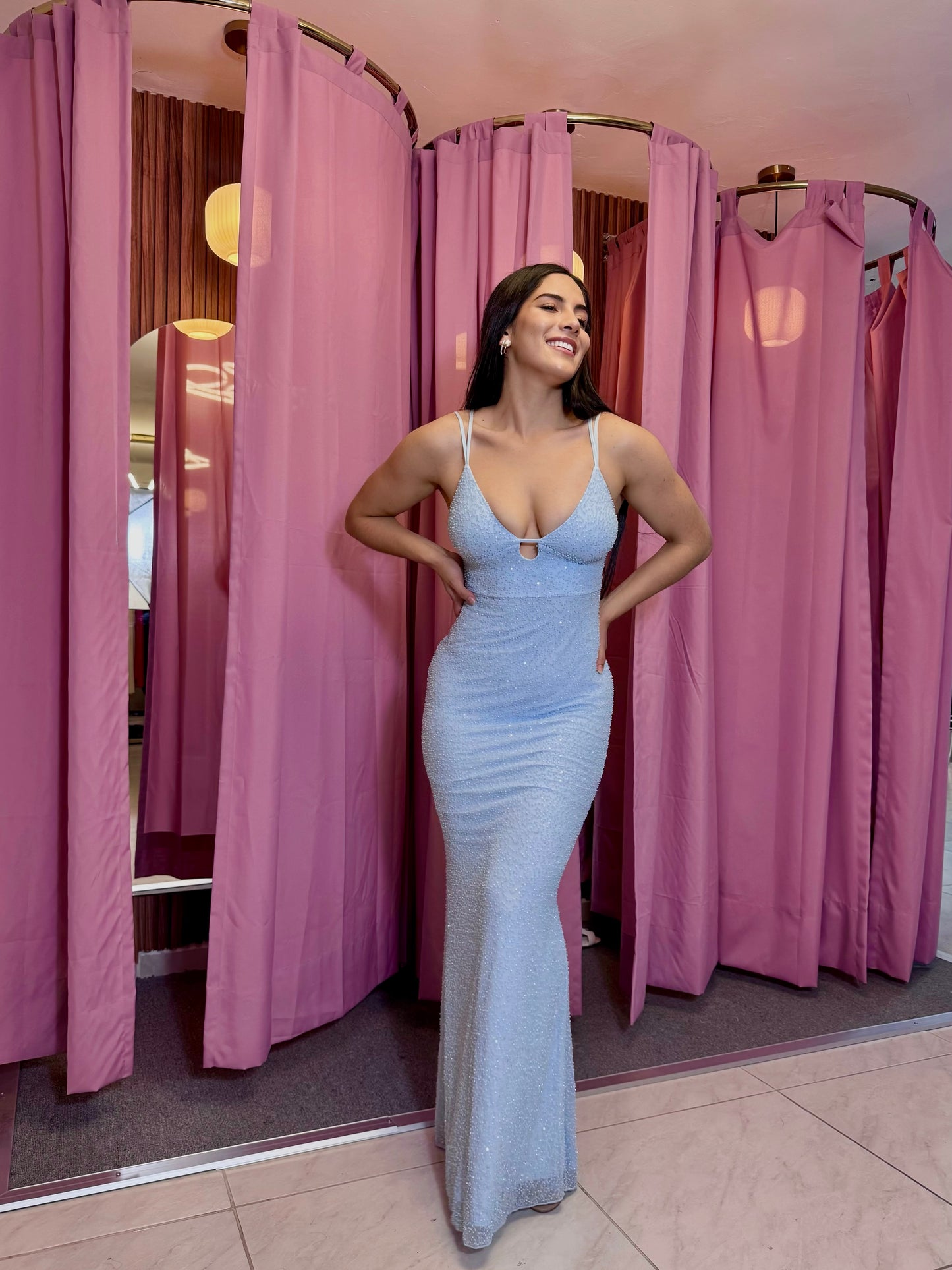 VESTIDO MAXI BABY BLUE APLICACIÓN