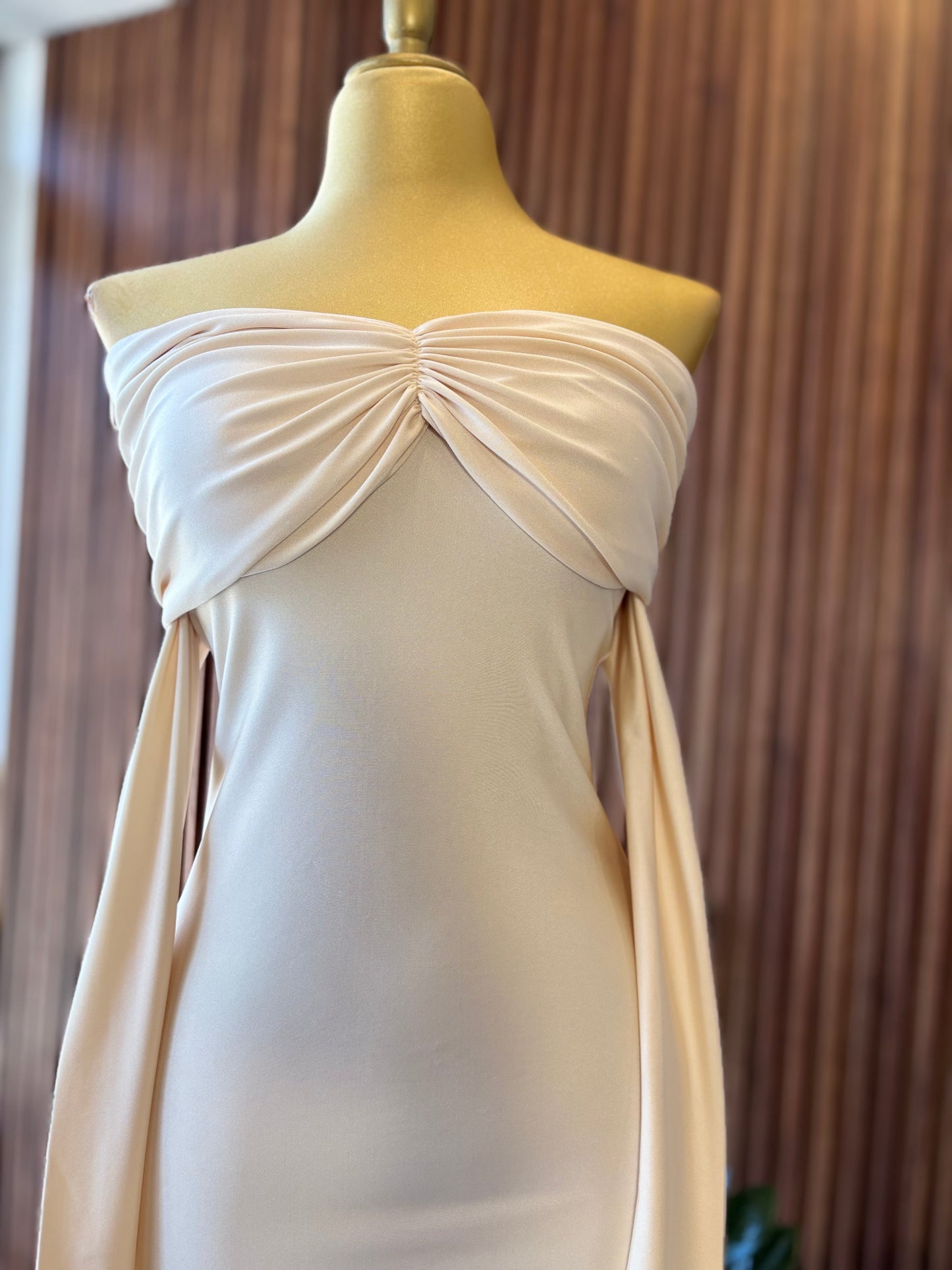 VESTIDO MAXI LICRA SATEN OFF SHOULDER