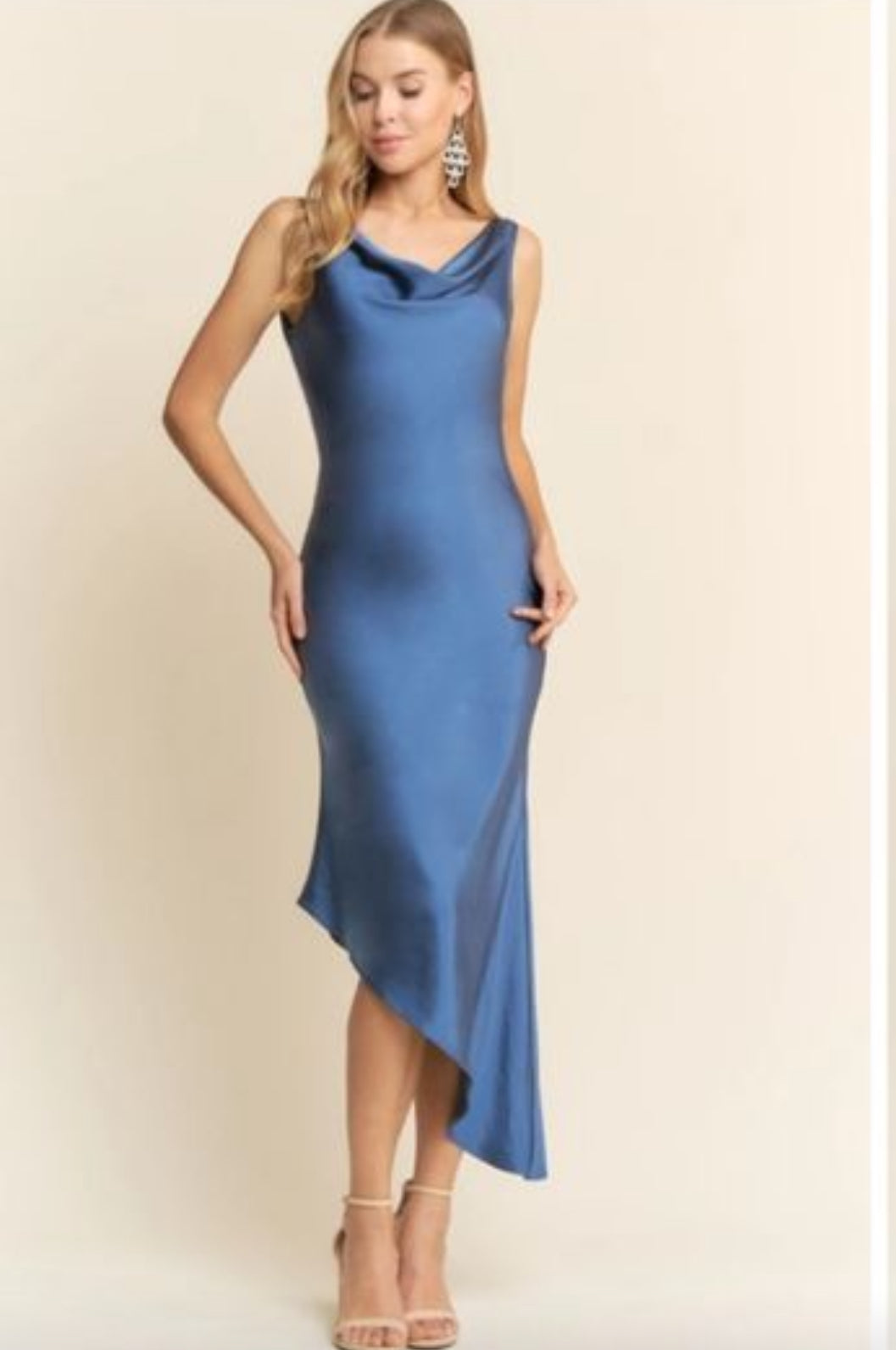 VESTIDO MIDI SATÉN NAYVY
