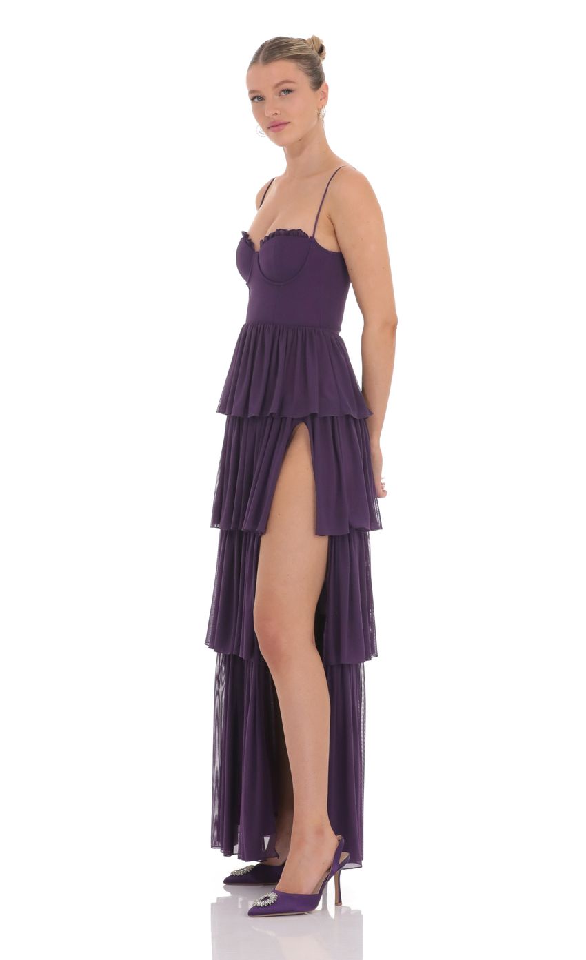 Vestido maxi berenjena con olanes