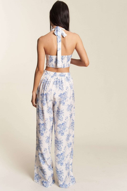 SET TOP CON PANTALÓN WIDE LEG BLANCO EST. FLORES