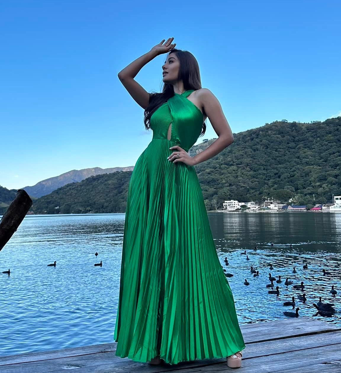 VESTIDO-MAXI CRUZADO VERDE BOTELLA