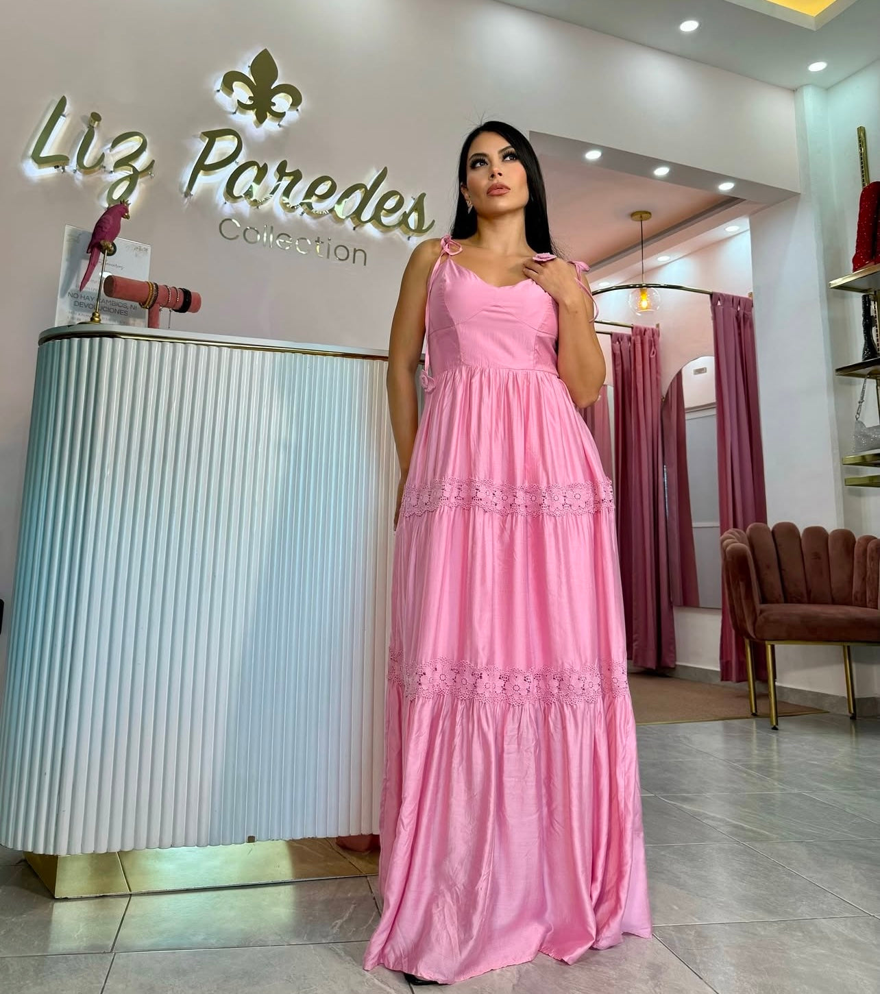 VESTIDO MAXI BORDADO FLOR