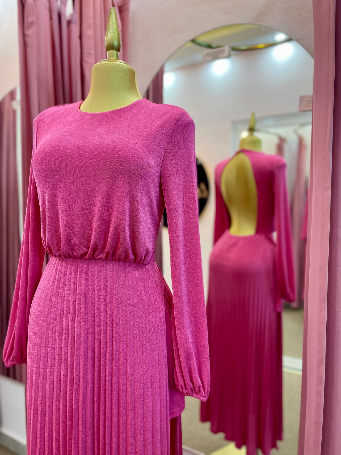 VESTIDO-MAXI MANGA LARGA ESC. ESPALDA