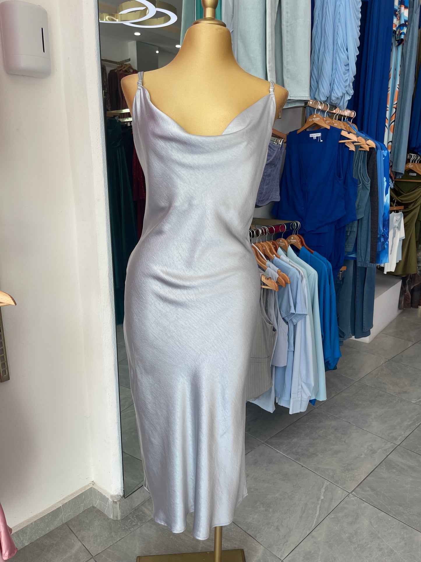 VESTIDO MIDI COCTEL SATIN