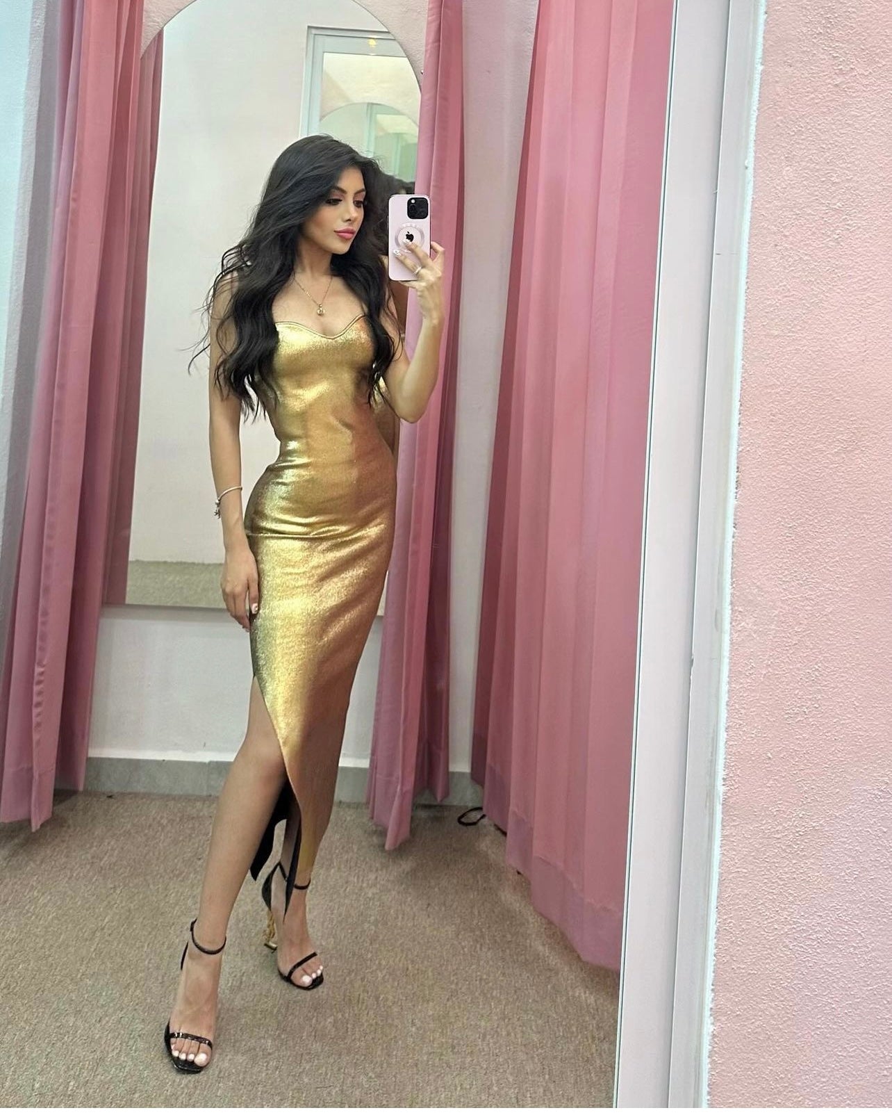 VESTIDO MIDI DORADO