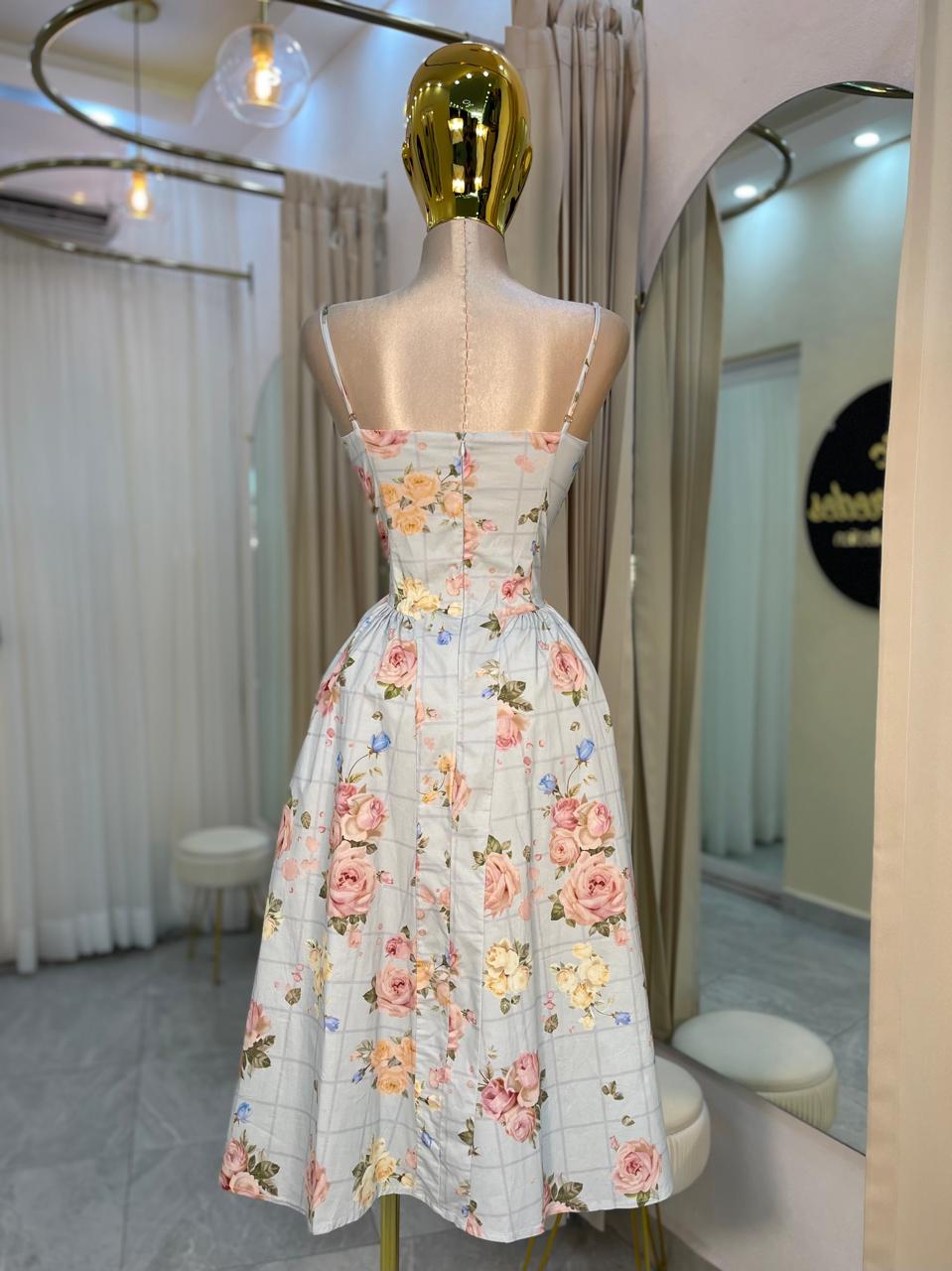 VESTIDO MIDI EST. FLORES TIRANTE AZUL