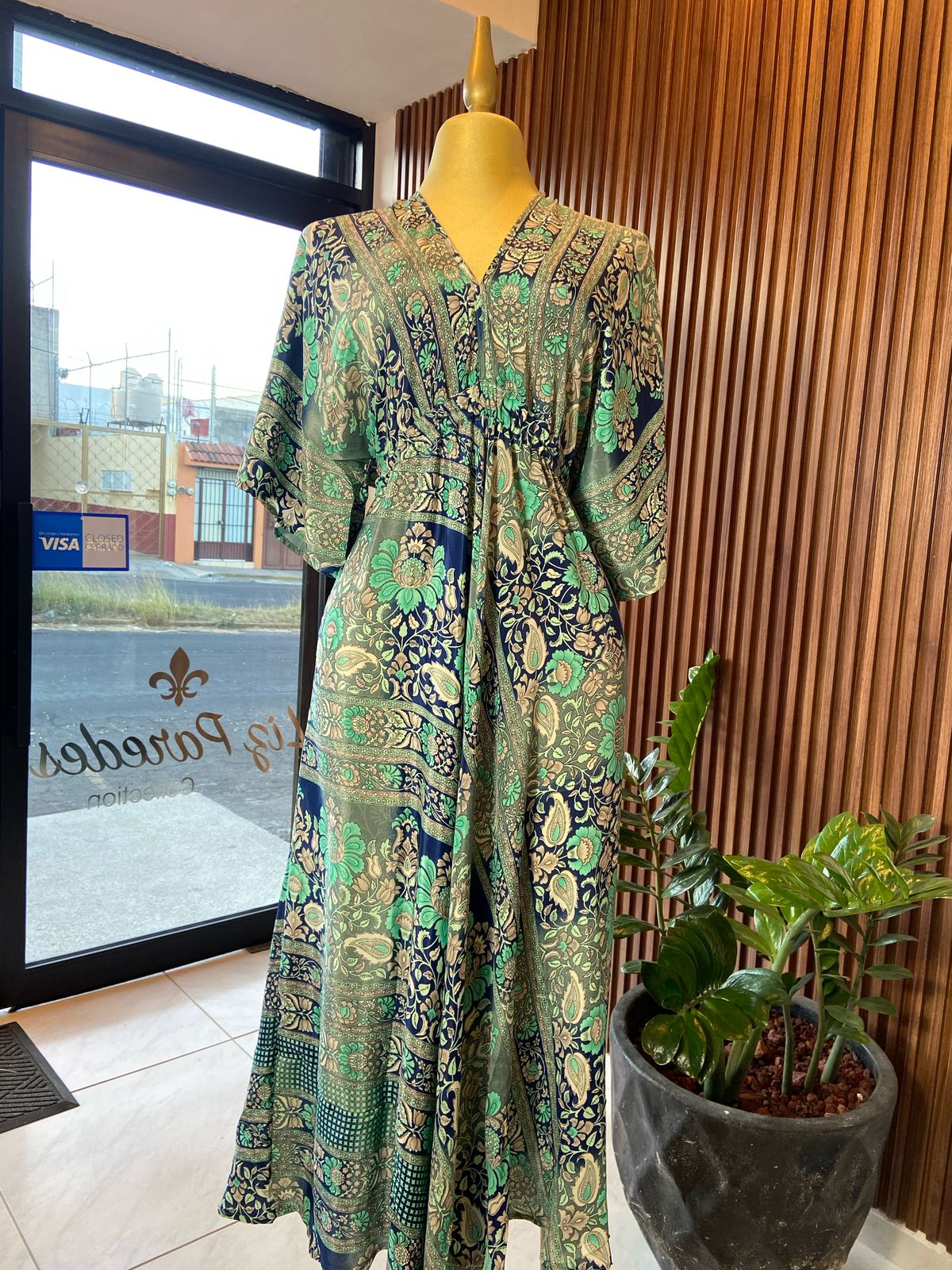 VESTIDO HINDU MANGA ESC