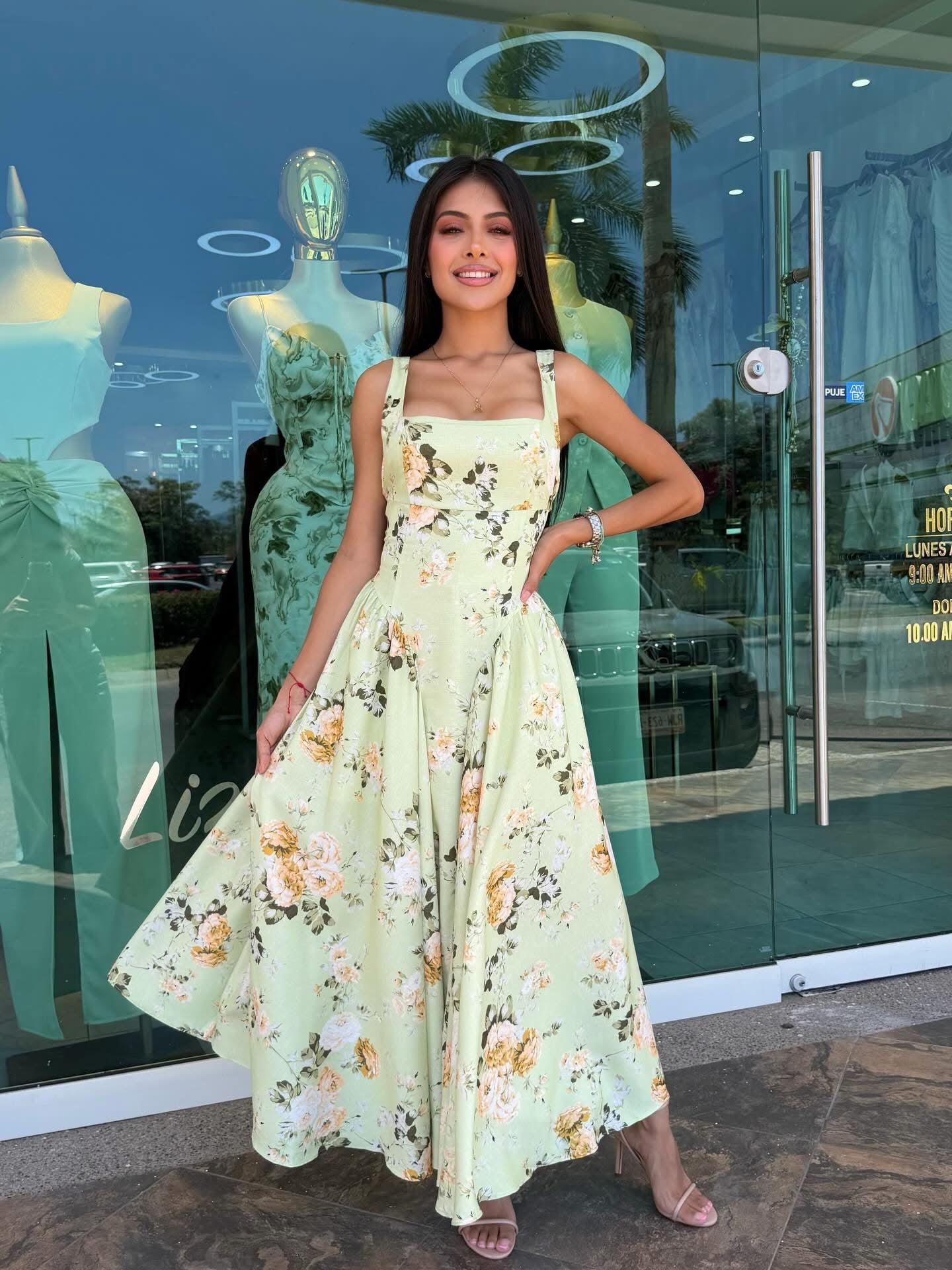 VESTIDO EST. MIDI CORTE A VERDE