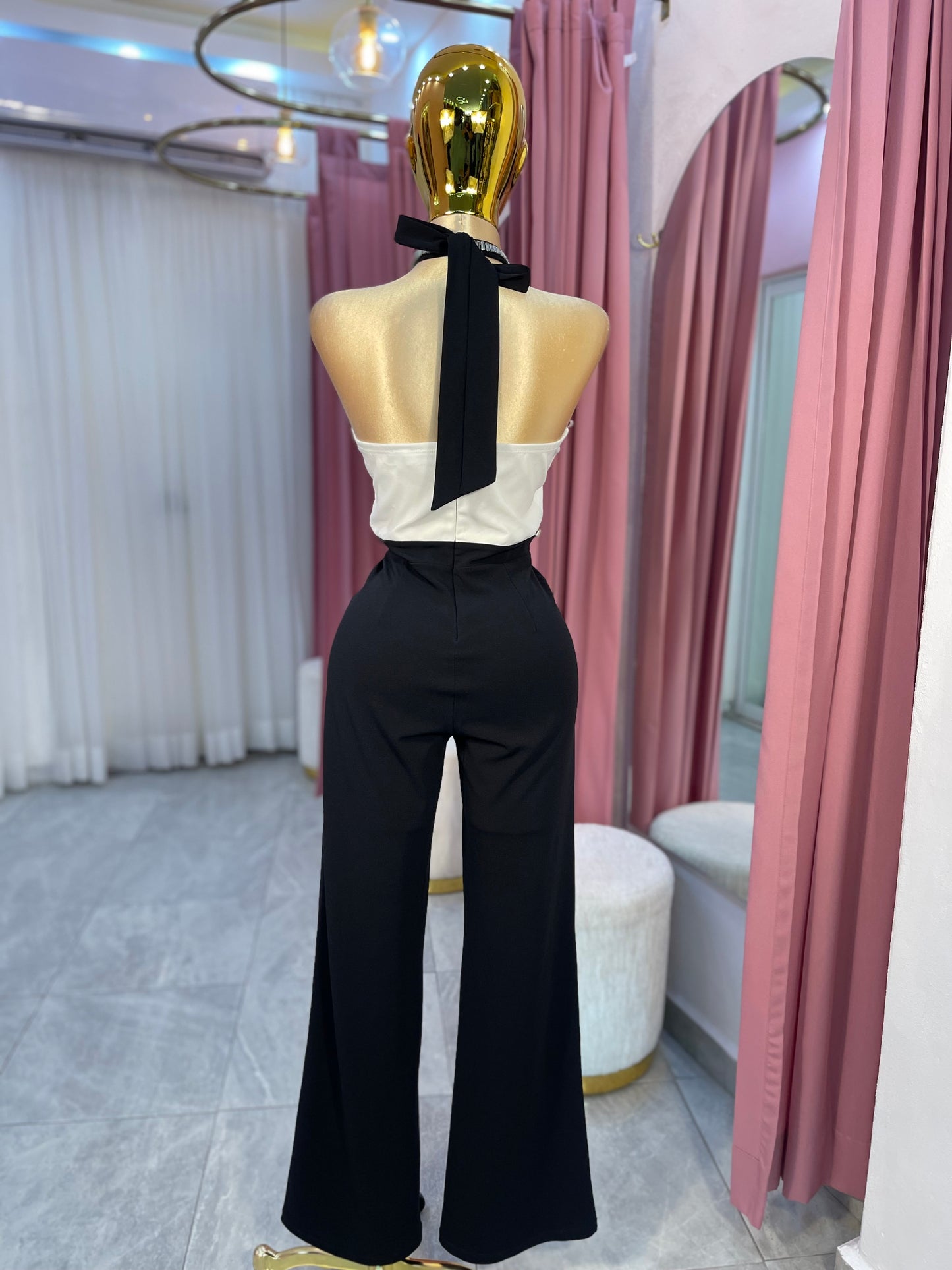 JUMPSUIT BCO/NEGRO MOÑO CRISTALES