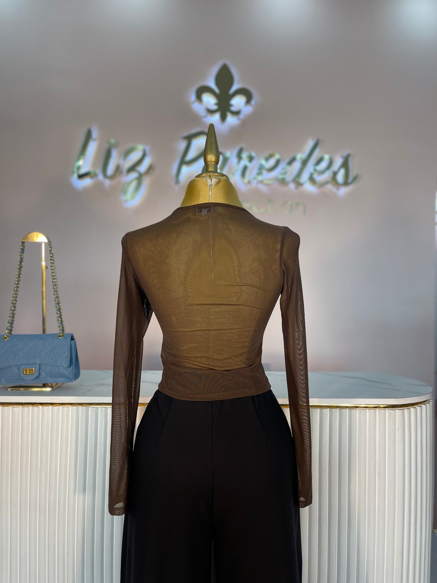 BLUSA MESH CON APLICACION