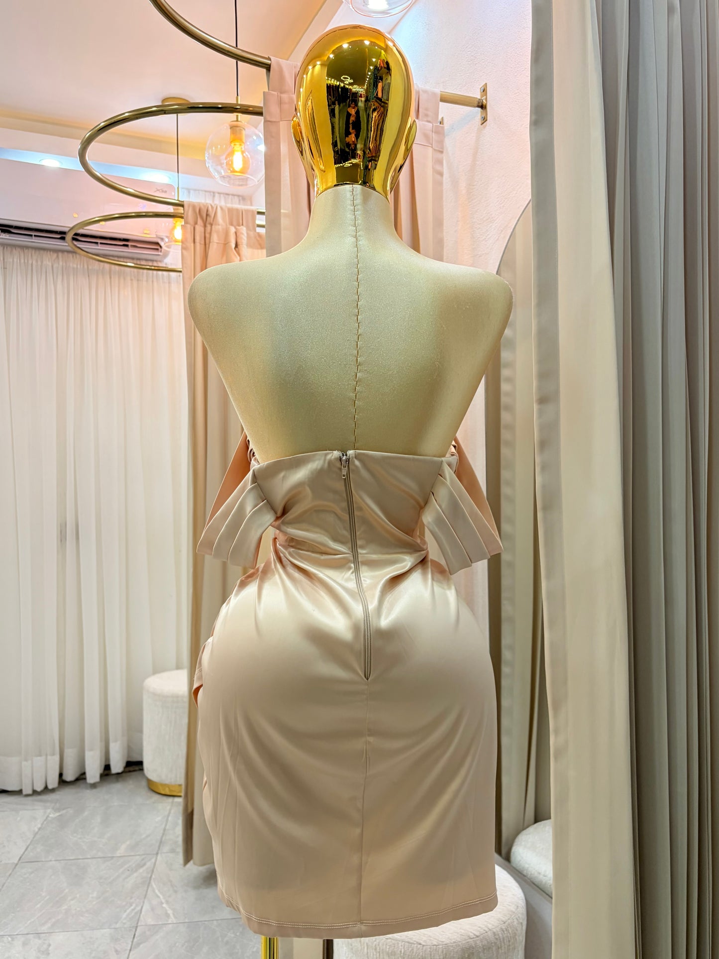 VESTIDO MINI CHAMPANGE SATÉN
