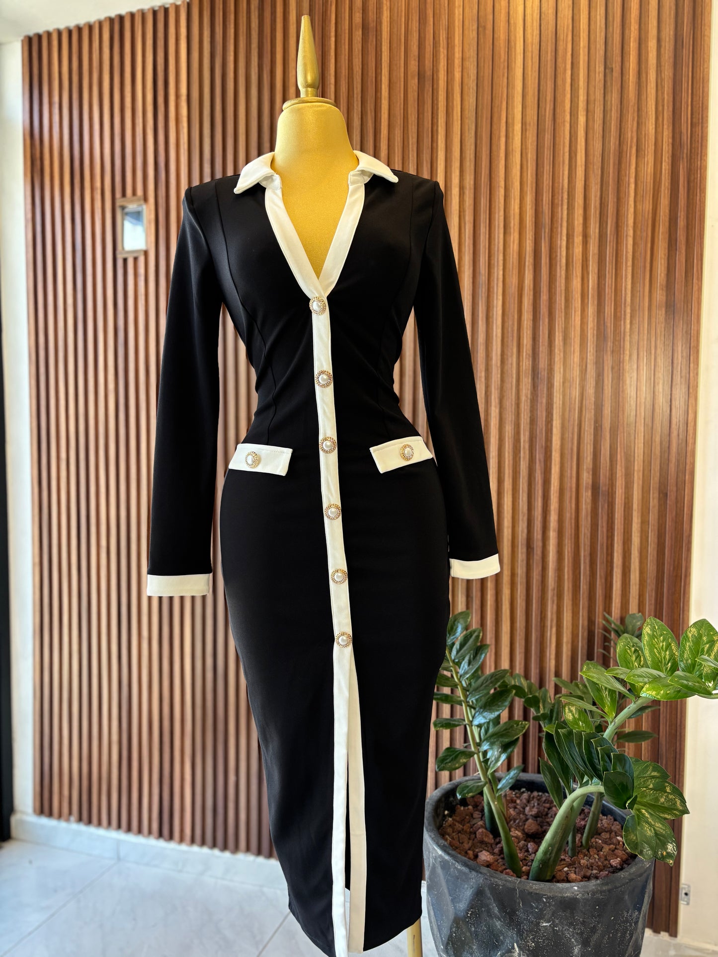 VESTIDO MIDI MANGA LARGA BOTONES