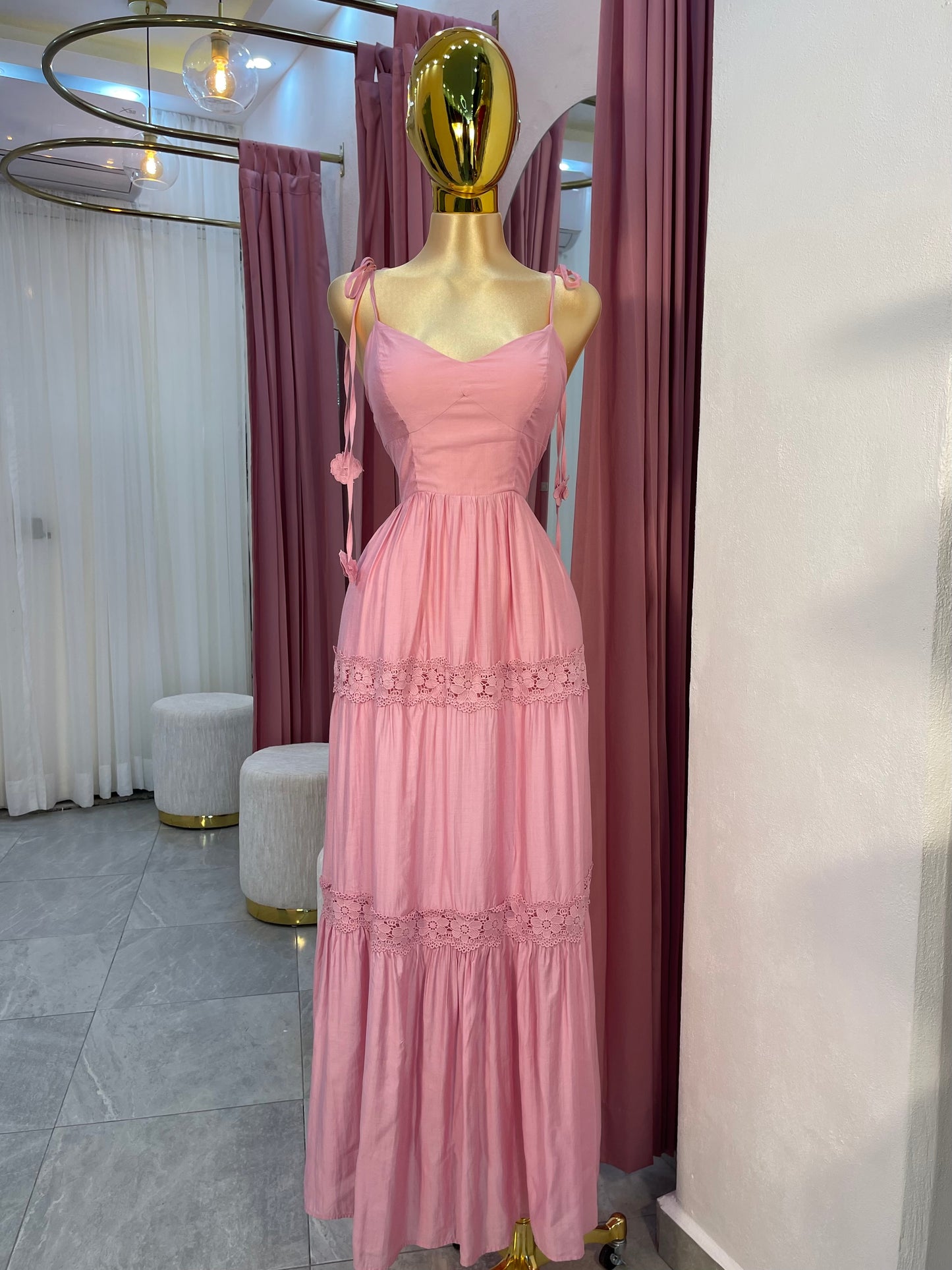 VESTIDO MAXI BORDADO FLOR