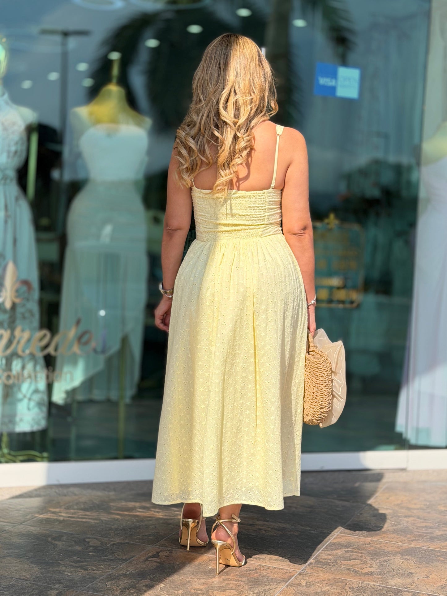 VESTIDO MIDI BORDADO AMARILLO