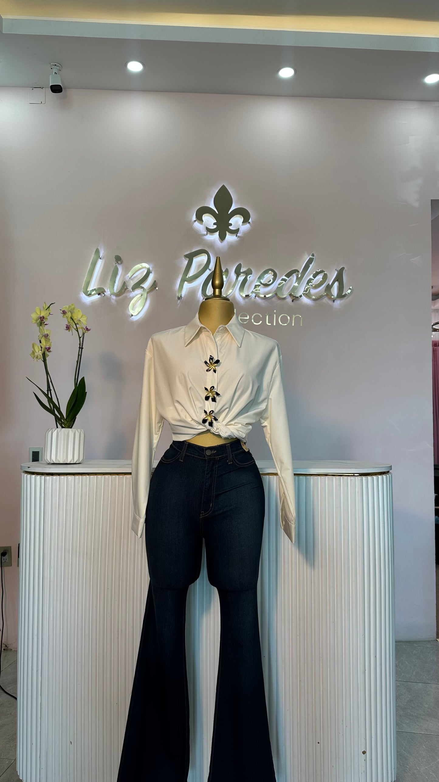 CAMISA BOTÓN DORADO