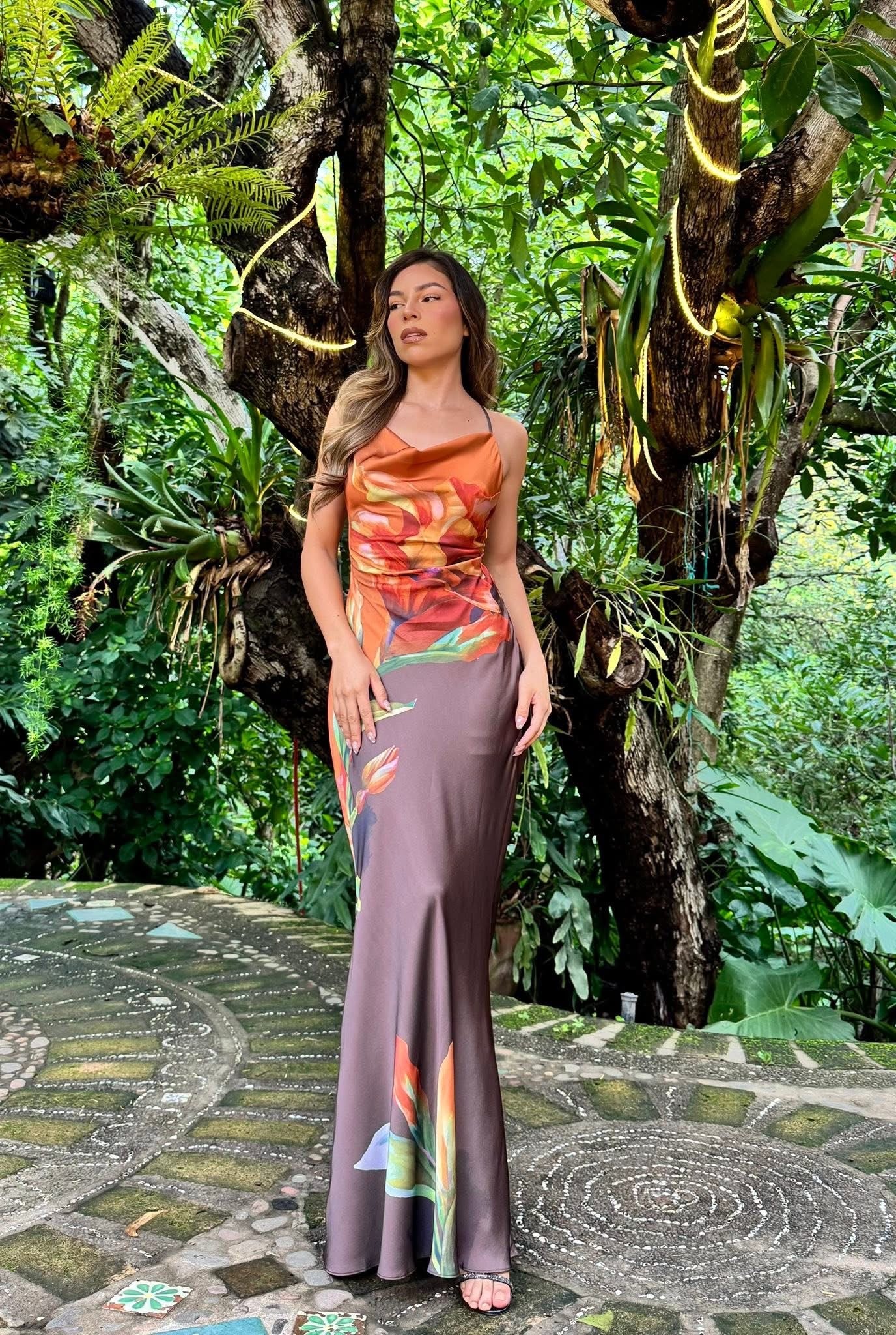 VESTIDO MAXI SATÉN BROWN