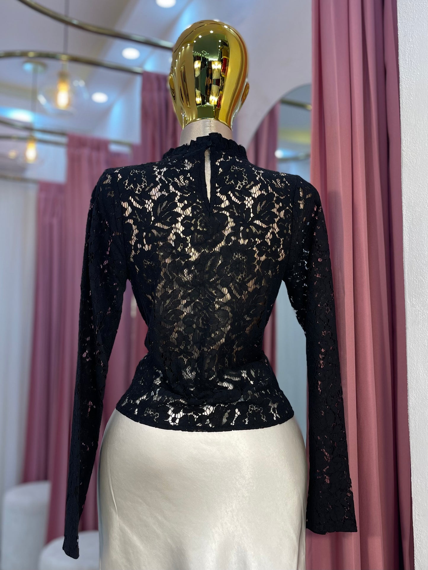 BLUSA MANGA LARGA ENCAJE