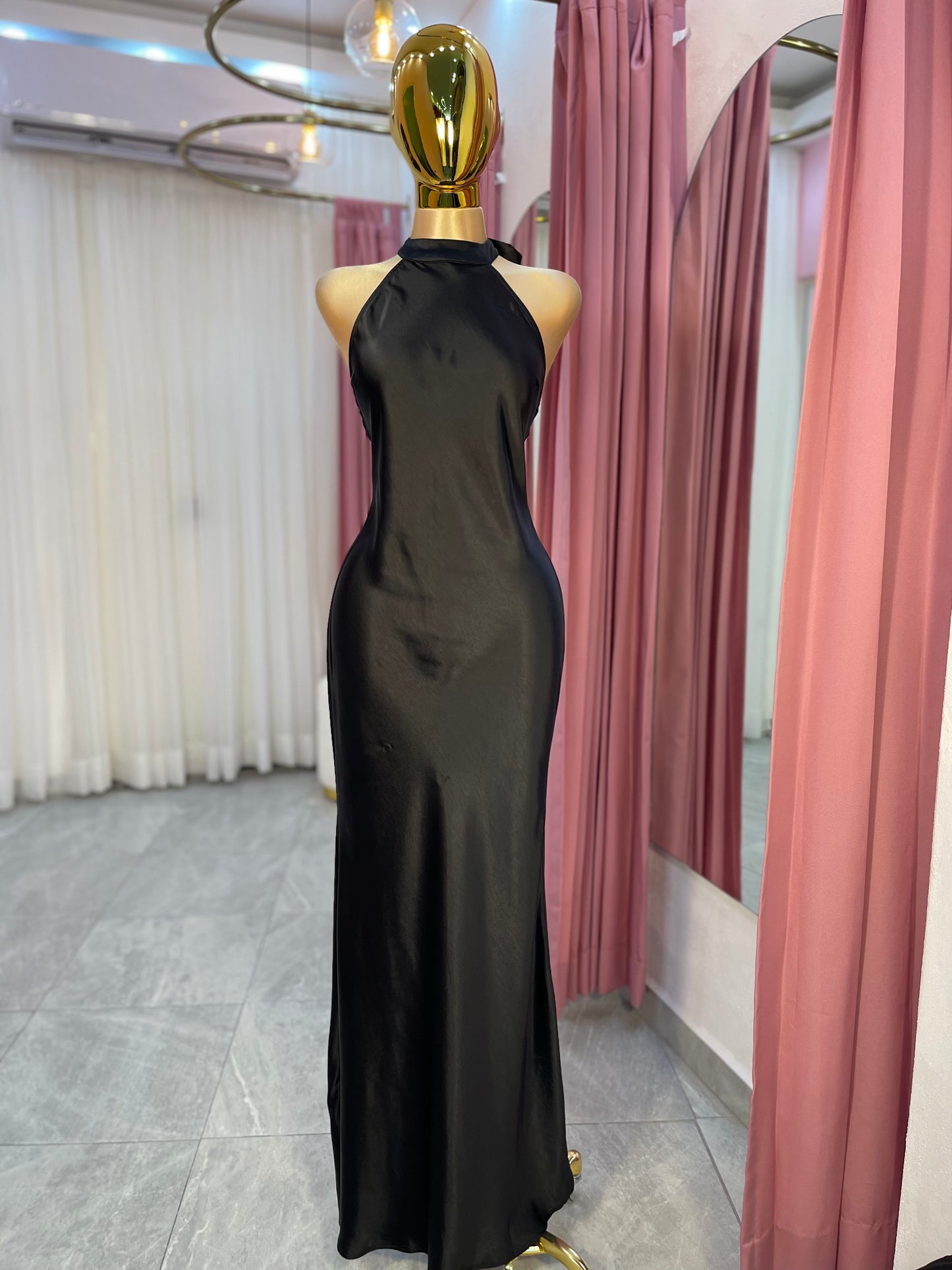 VESTIDO MAXI CORTE SIRENA HALTER