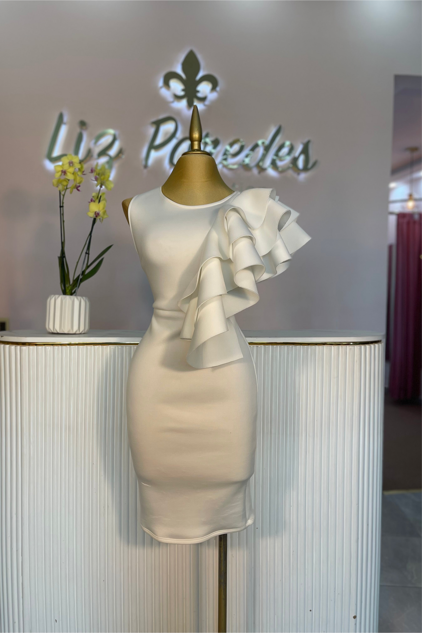 VESTIDO MIDI ESCAROLA