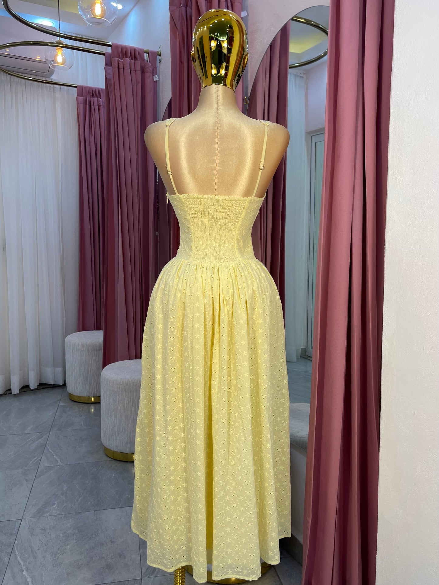 VESTIDO MIDI BORDADO AMARILLO