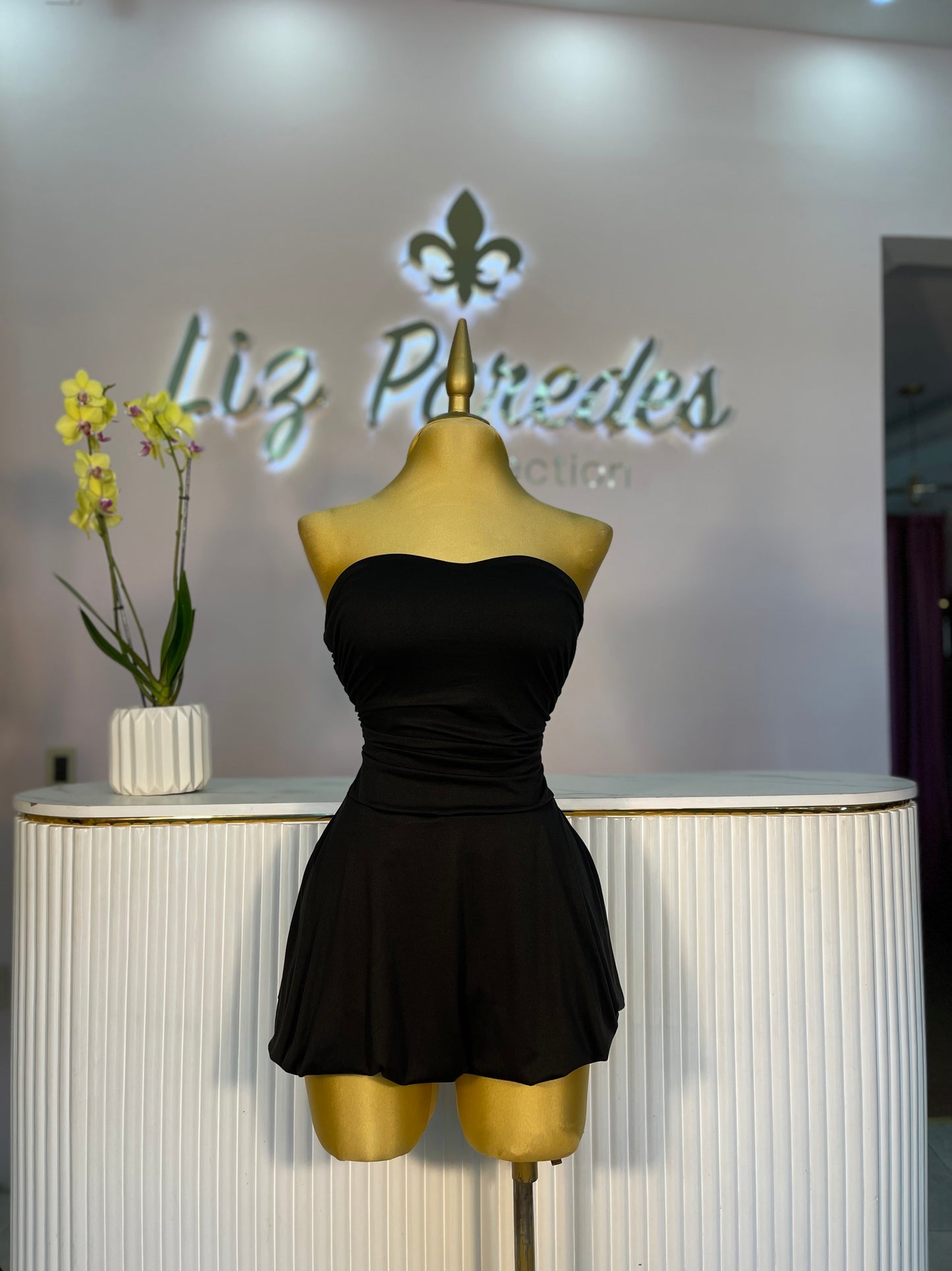 VESTIDO MINI GLOBO NEGRO