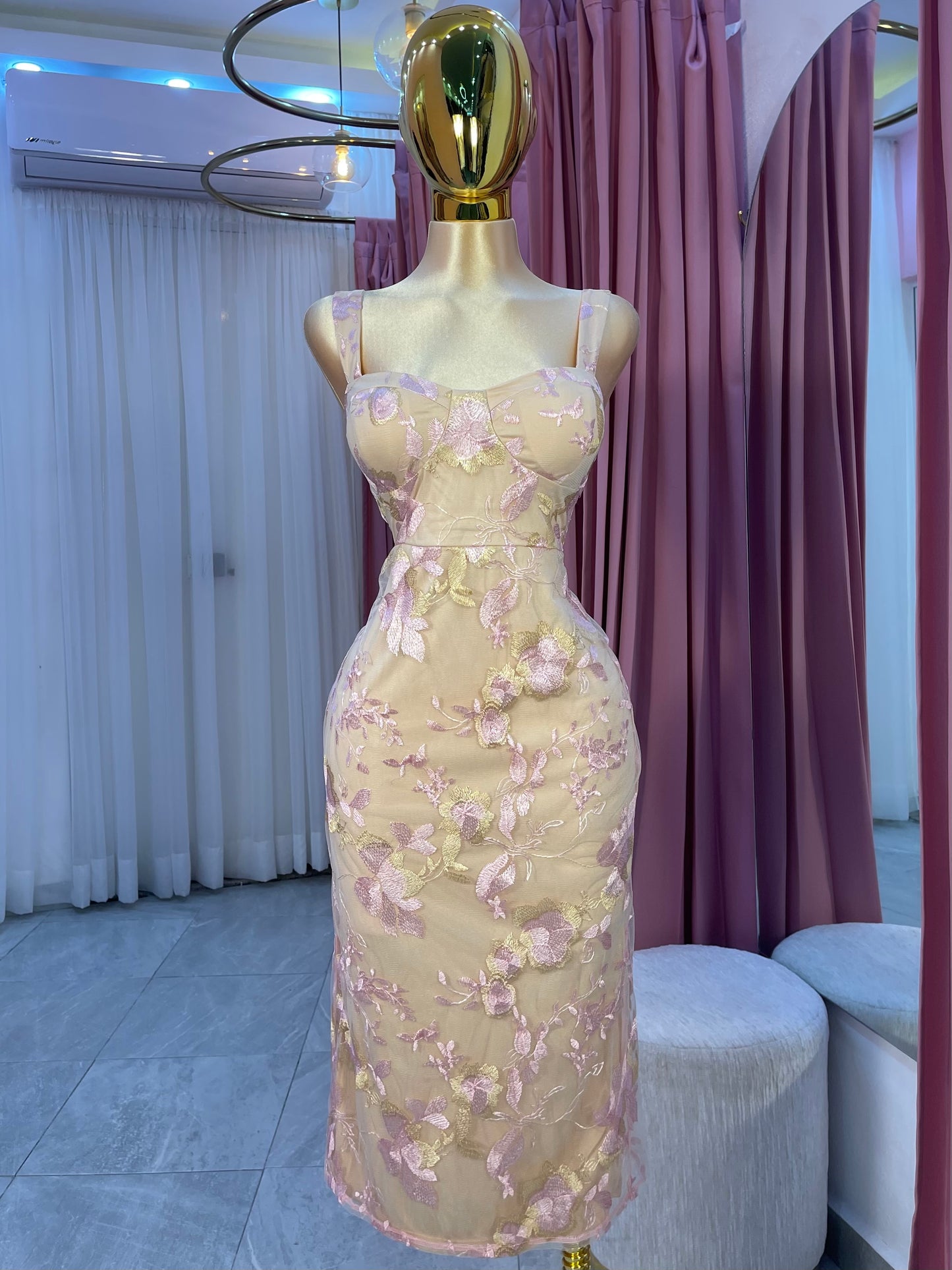 VESTIDO MIDI 3D FLORAL