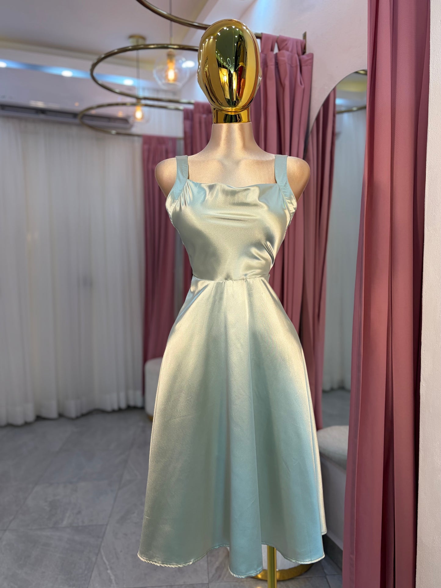 VESTIDO MIDI SATIN VERDE