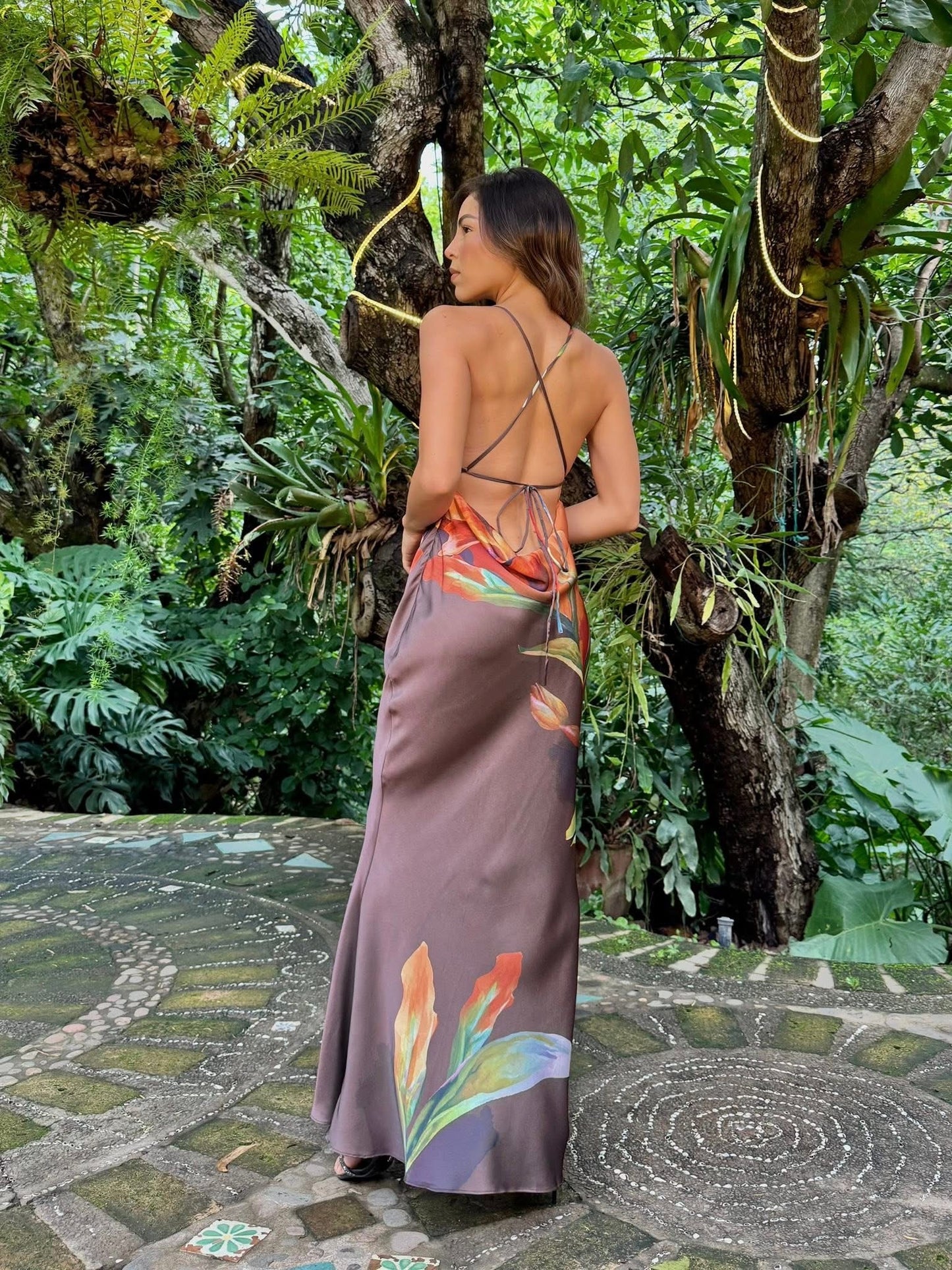 VESTIDO MAXI SATÉN BROWN