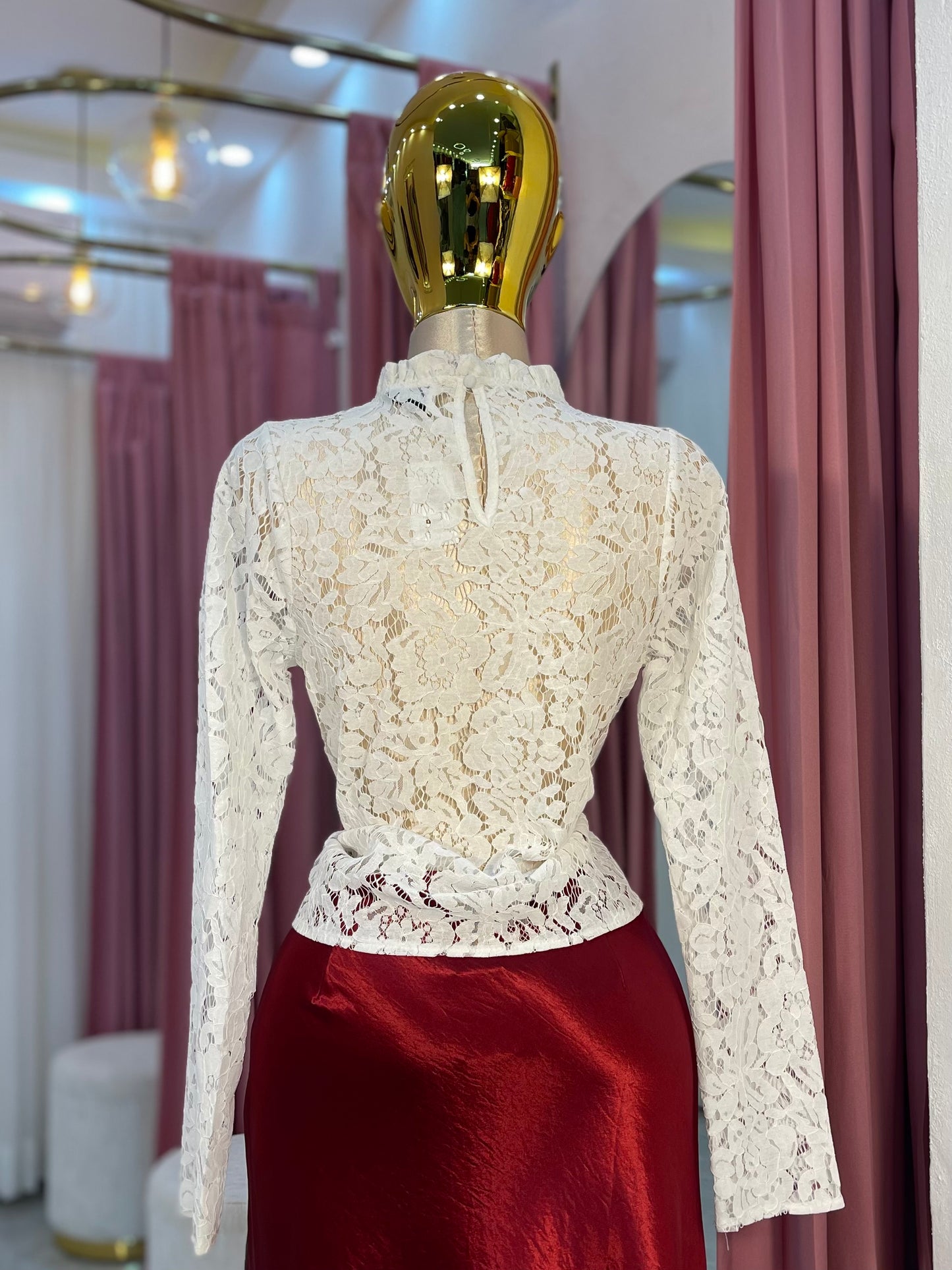 BLUSA MANGA LARGA ENCAJE