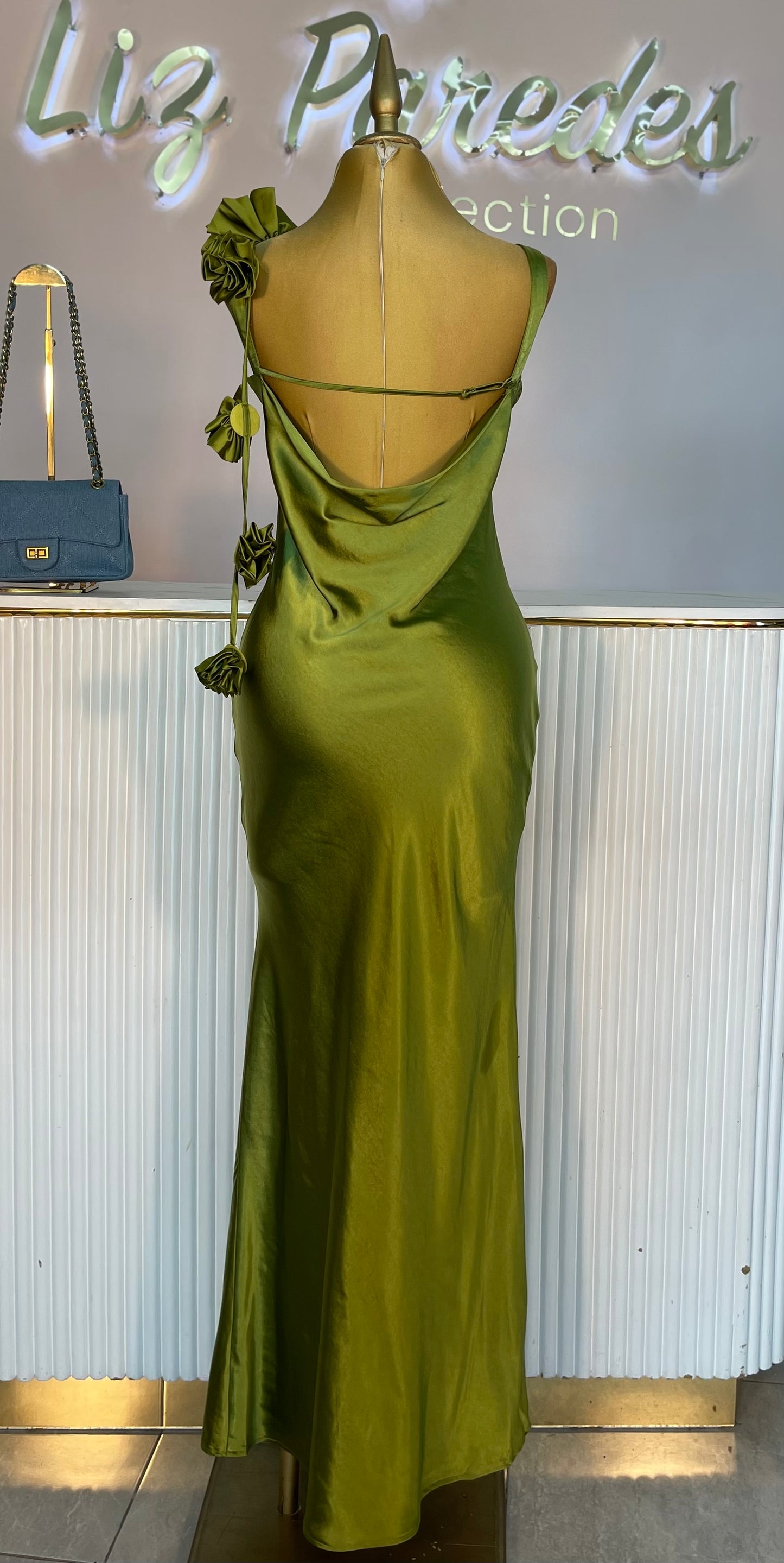 VESTIDO MAXI CORTE SIRENA FLORES