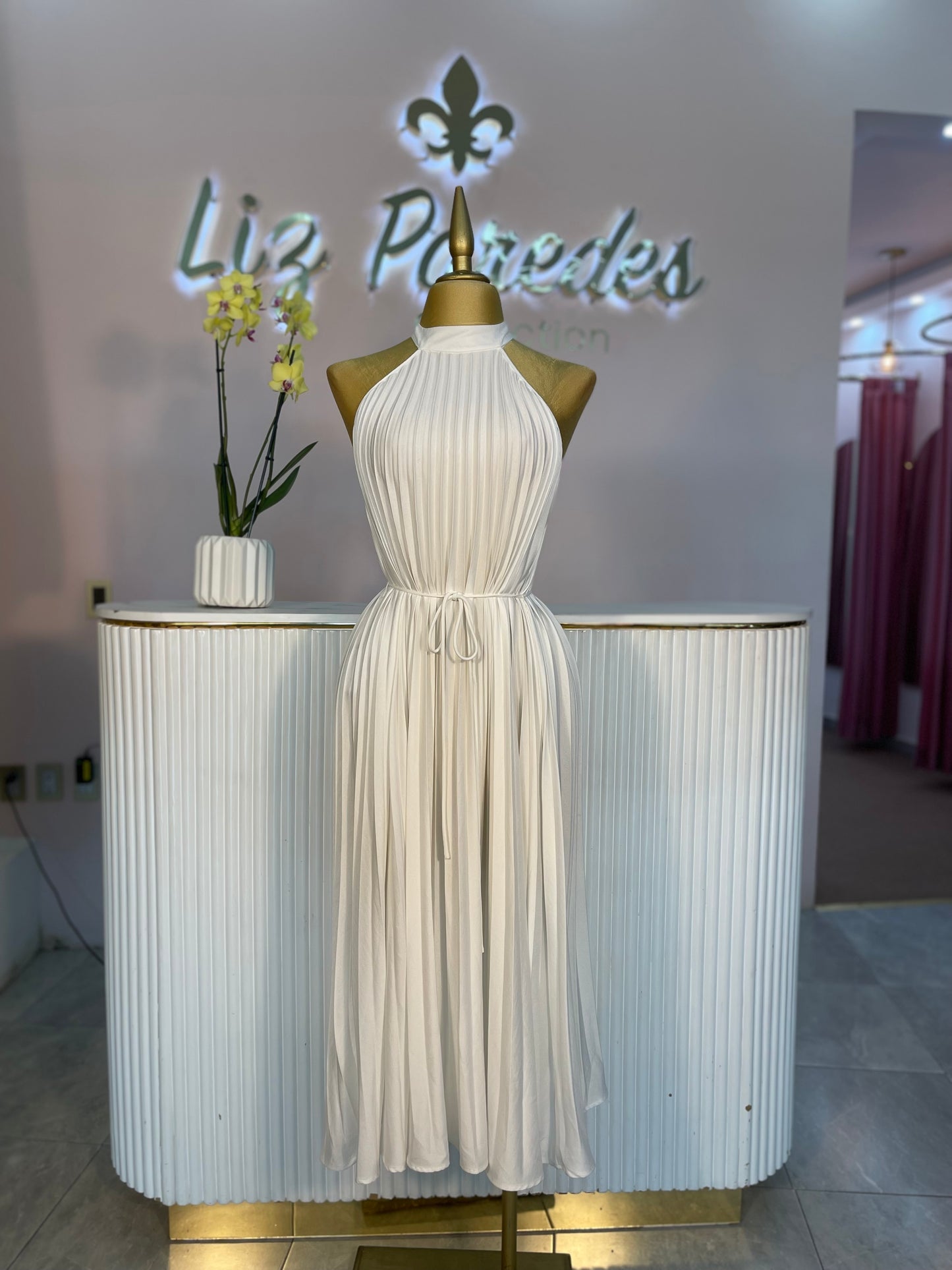 VESTIDO MIDI PLISADO HALTER