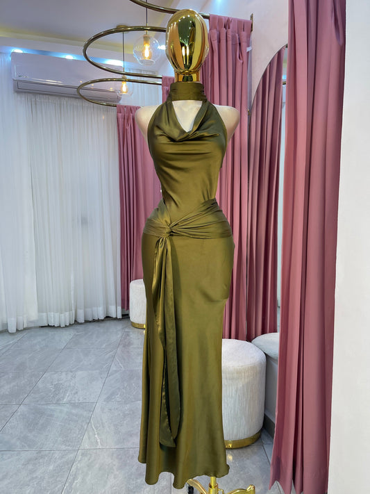 VESTIDO MAXI HALTER SATEN VERDE
