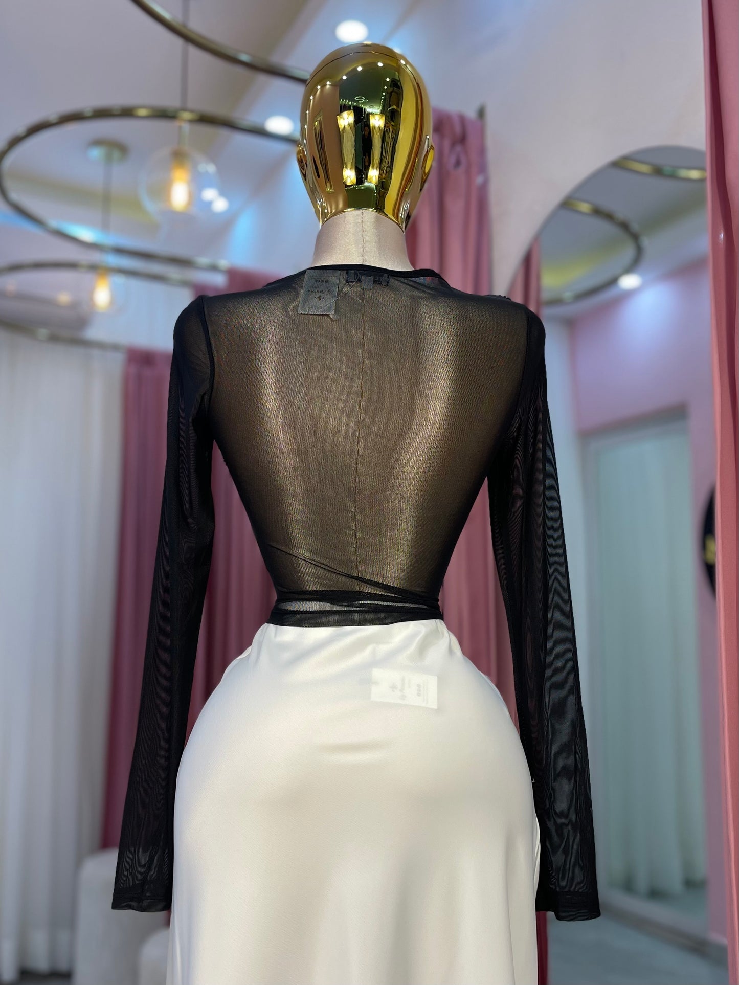 BLUSA MESH CON APLICACION