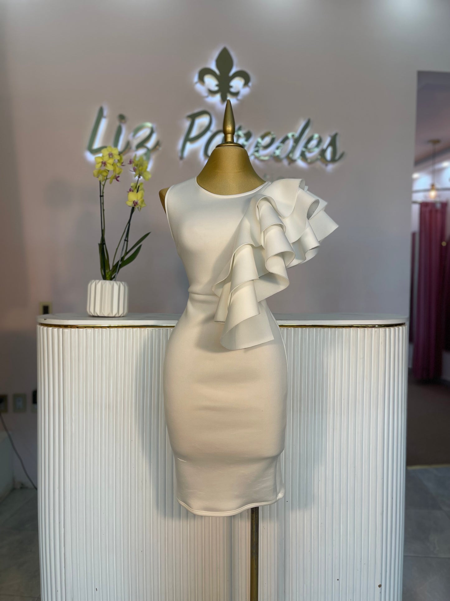 VESTIDO MIDI ESCAROLA