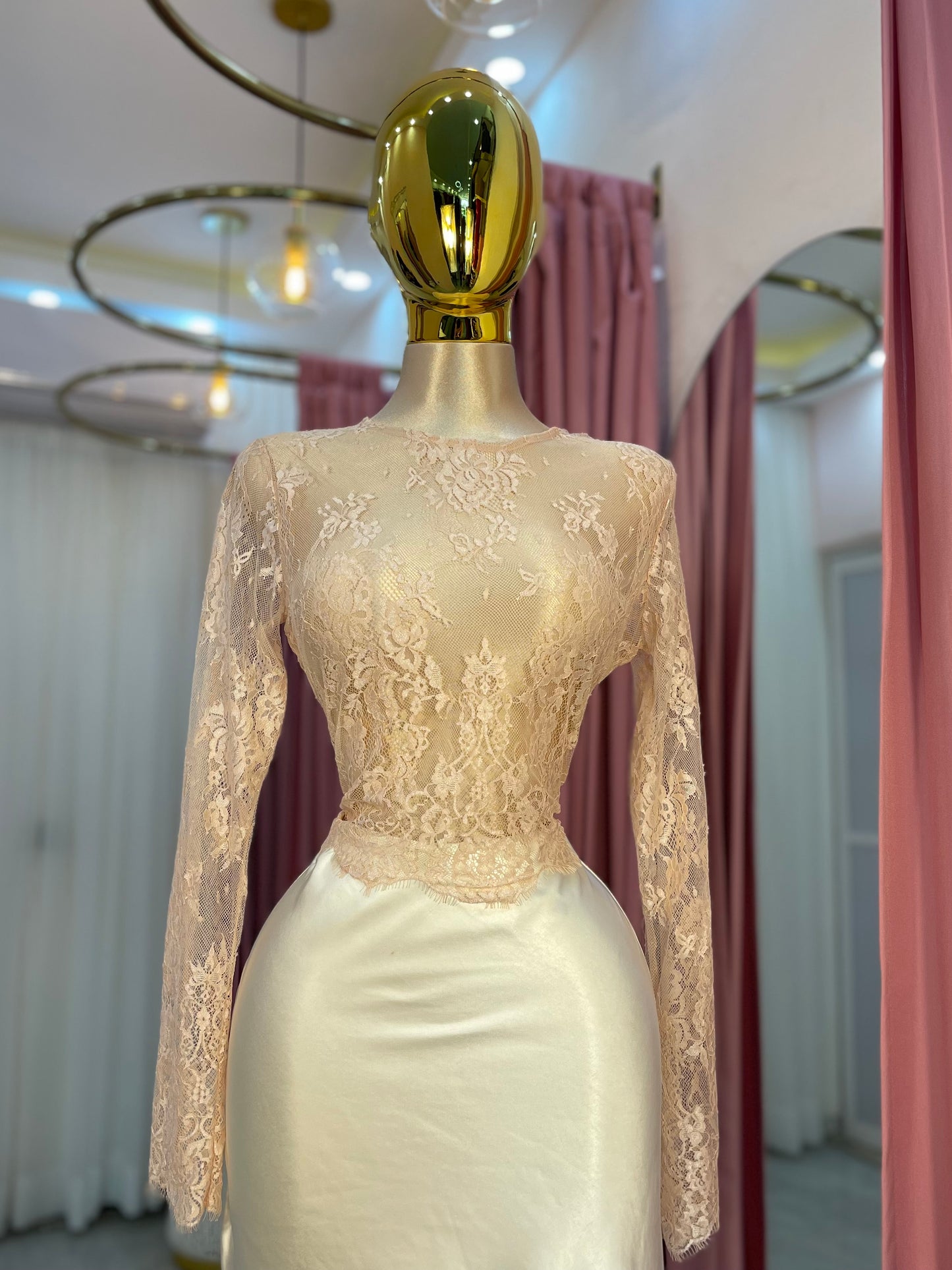TOP ENCAJE ROSA