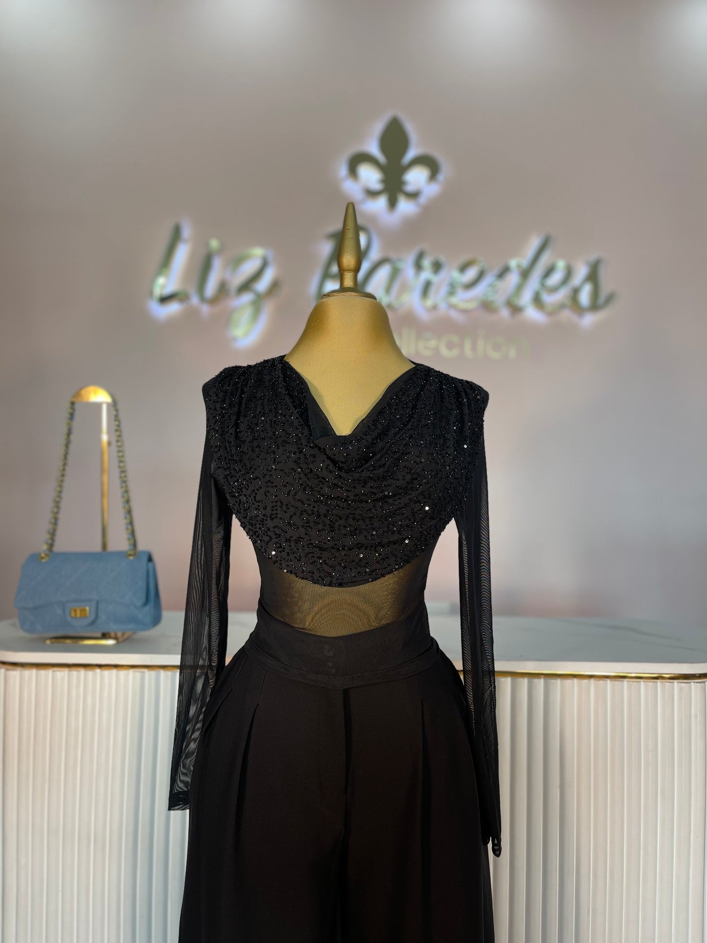 BLUSA MESH CON APLICACION