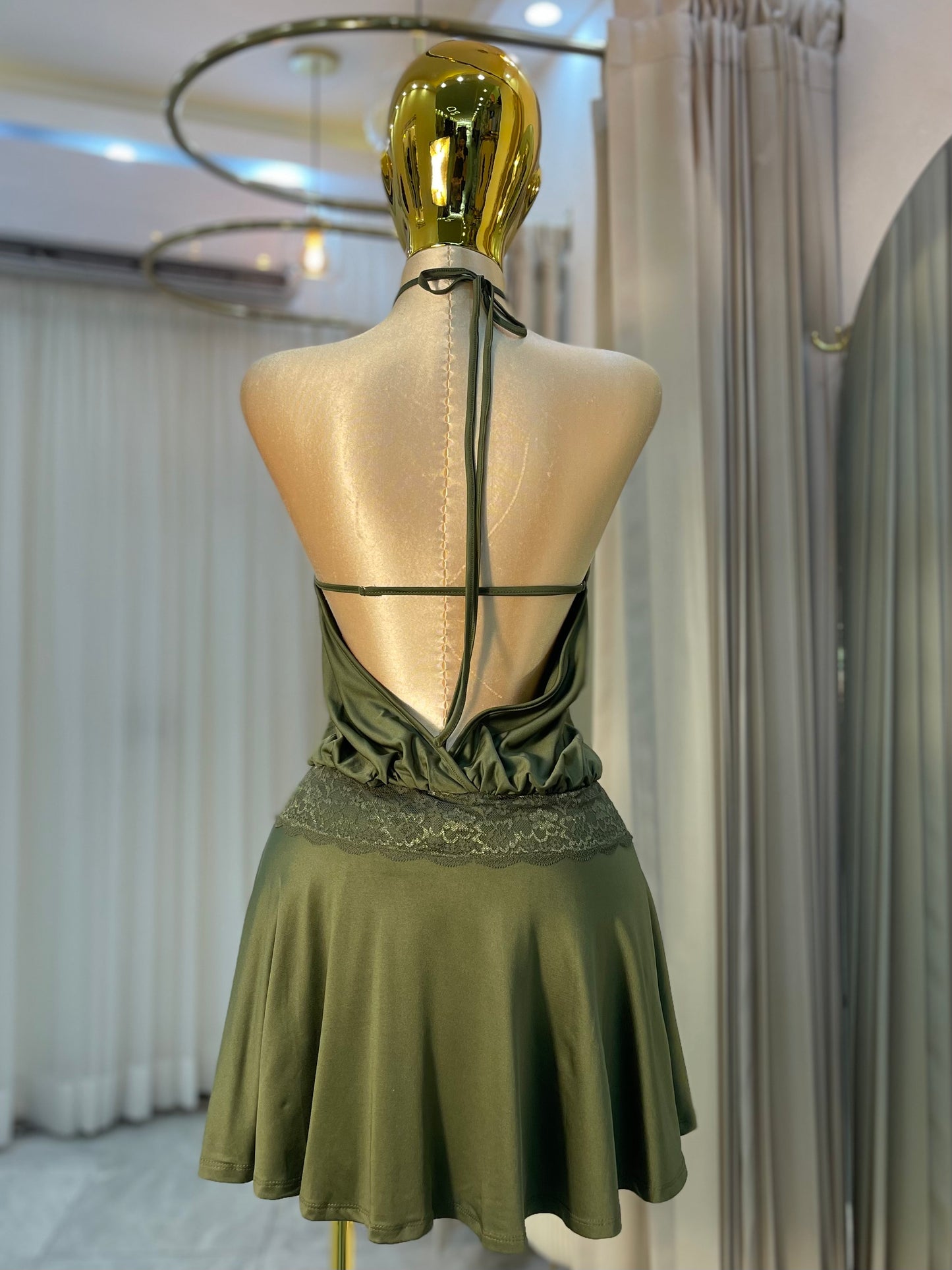 VESTIDO MINI HALTER OLIVA