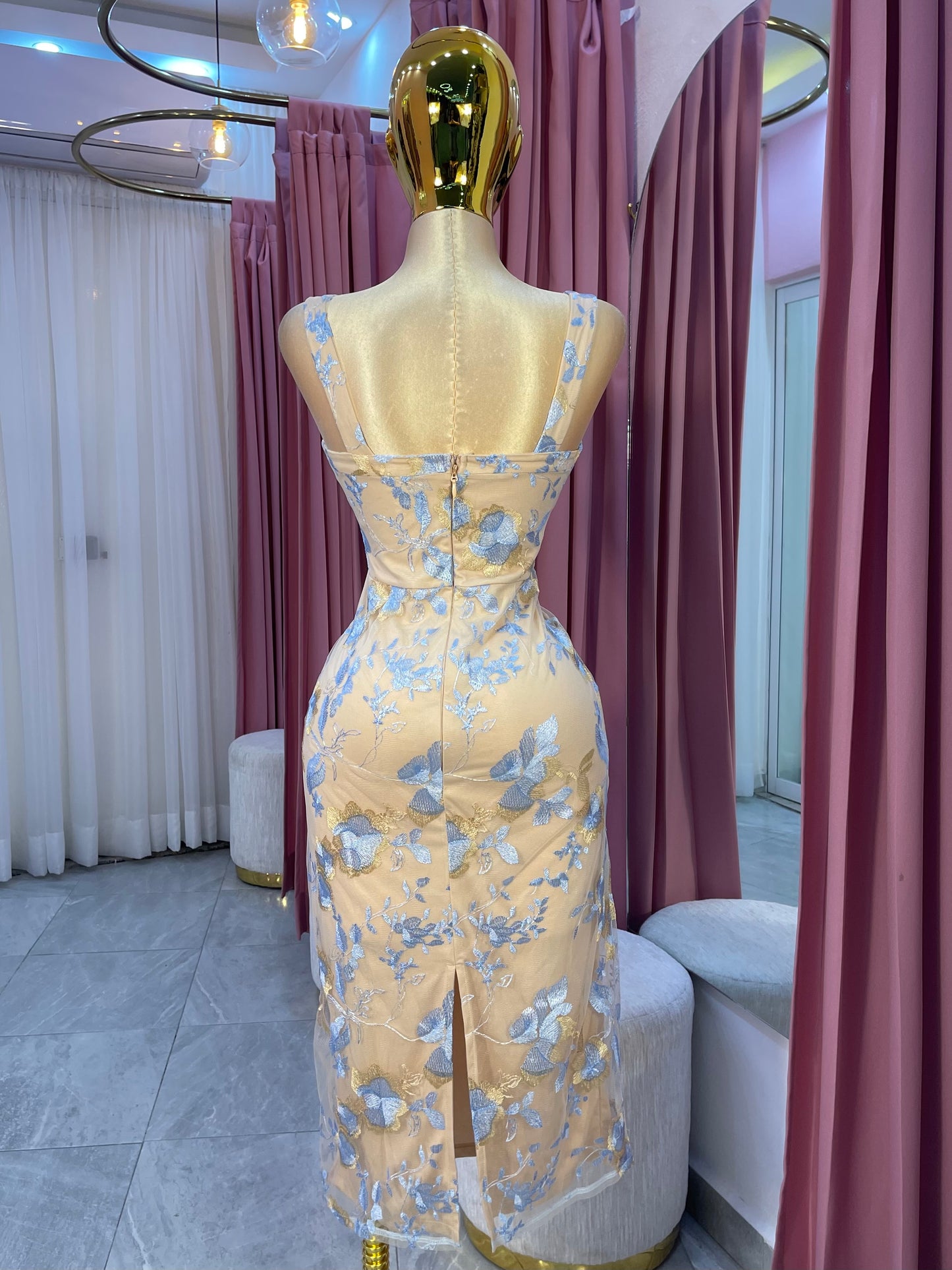 VESTIDO MIDI 3D FLORAL