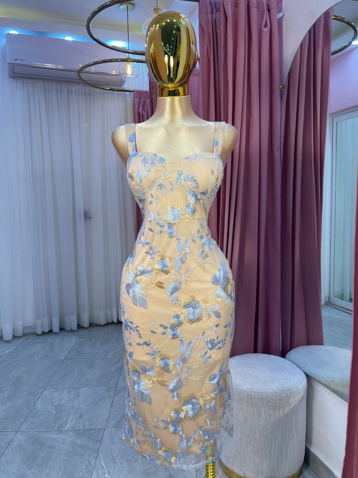 VESTIDO MIDI 3D FLORAL