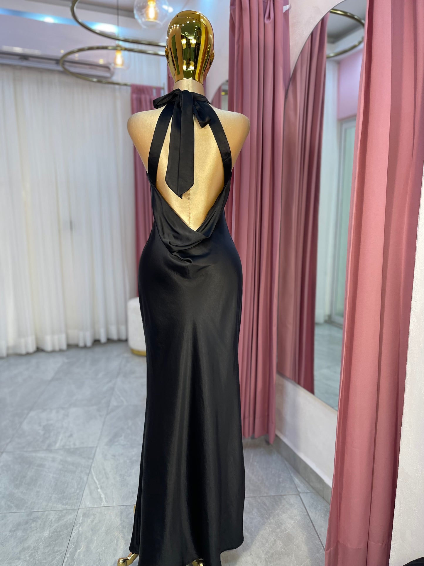 VESTIDO MAXI CORTE SIRENA HALTER
