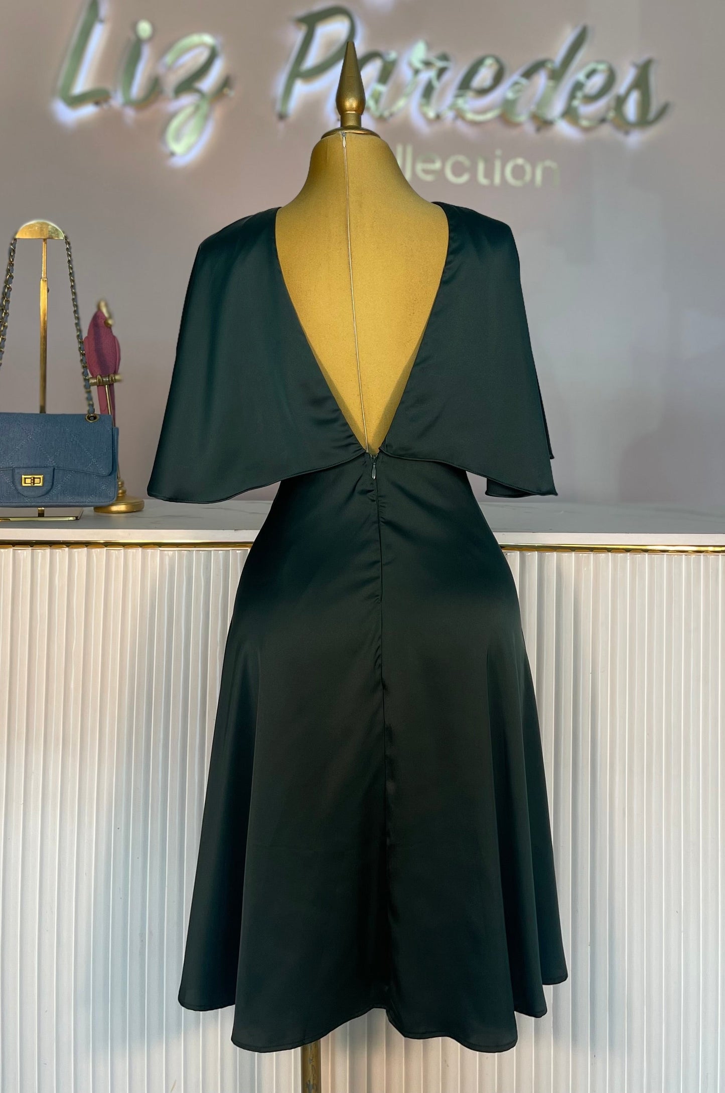 VESTIDO MIDI SATIN MANGA CORTA