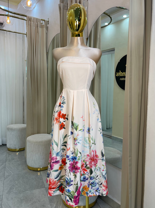 VESTIDO STRAPLESS CREMA FLORES